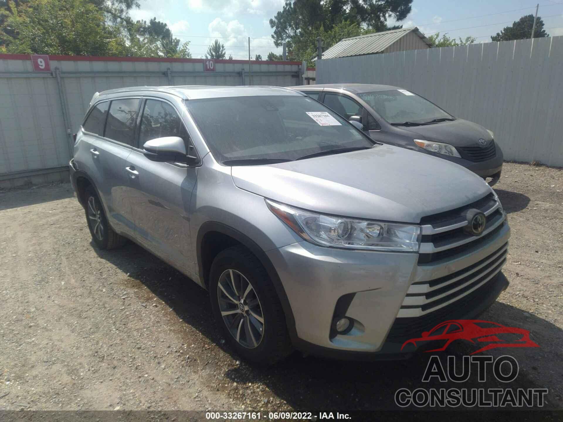 TOYOTA HIGHLANDER 2018 - 5TDKZRFH6JS539463