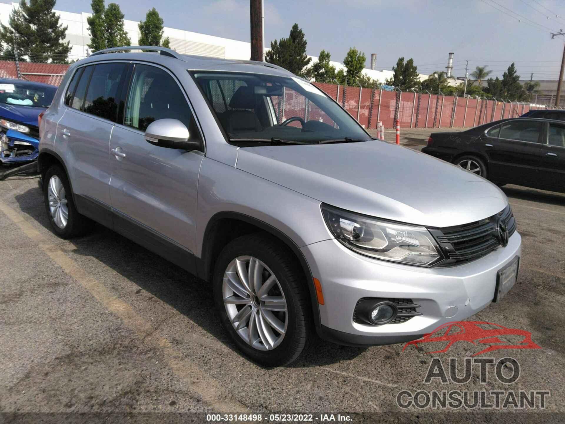 VOLKSWAGEN TIGUAN 2016 - WVGAV7AX1GW551597