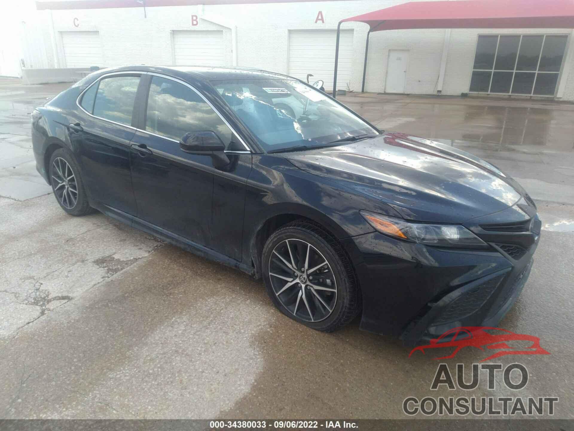 TOYOTA CAMRY 2021 - 4T1G11AKXMU426791