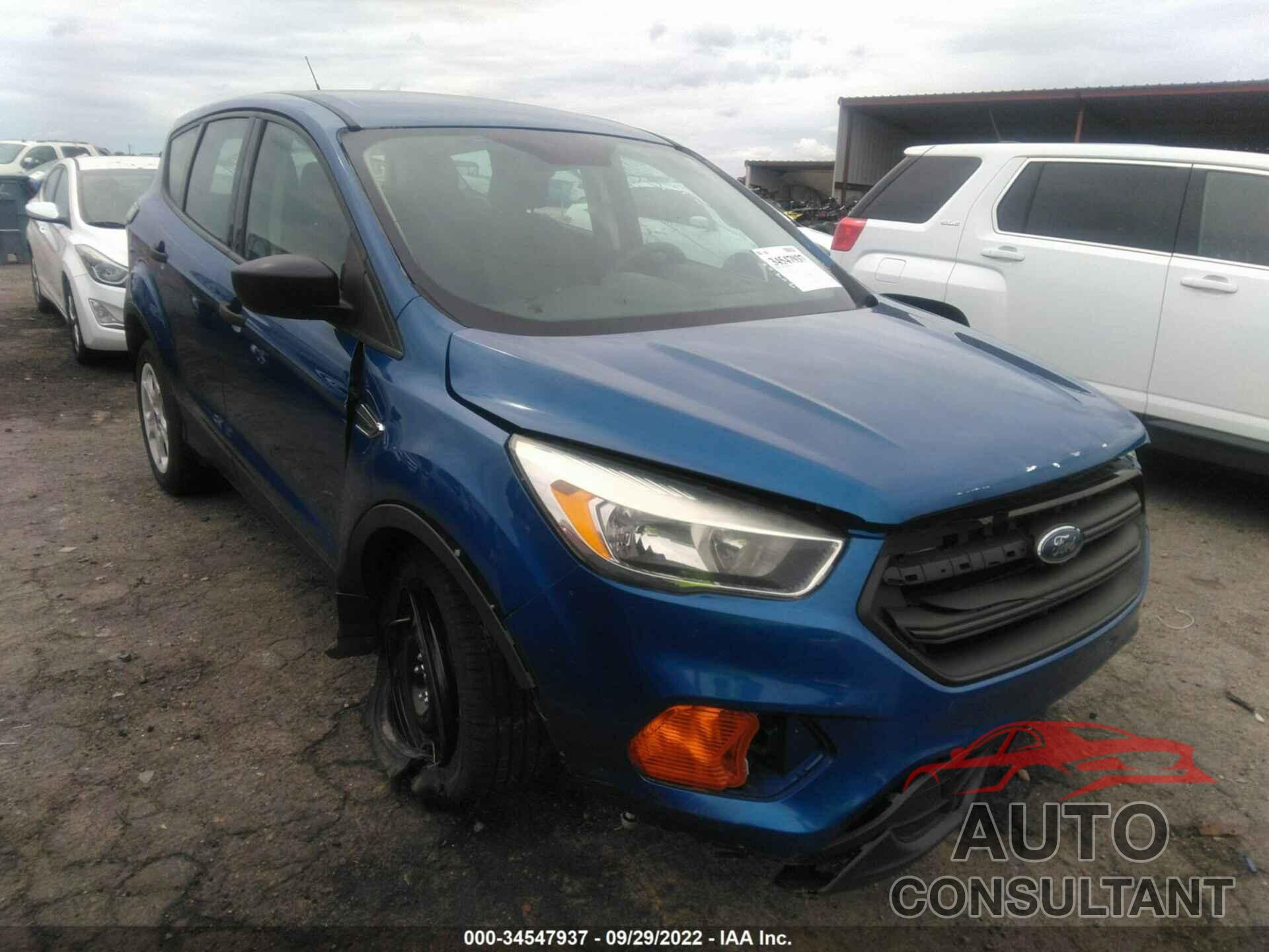 FORD ESCAPE 2017 - 1FMCU0F73HUD04364