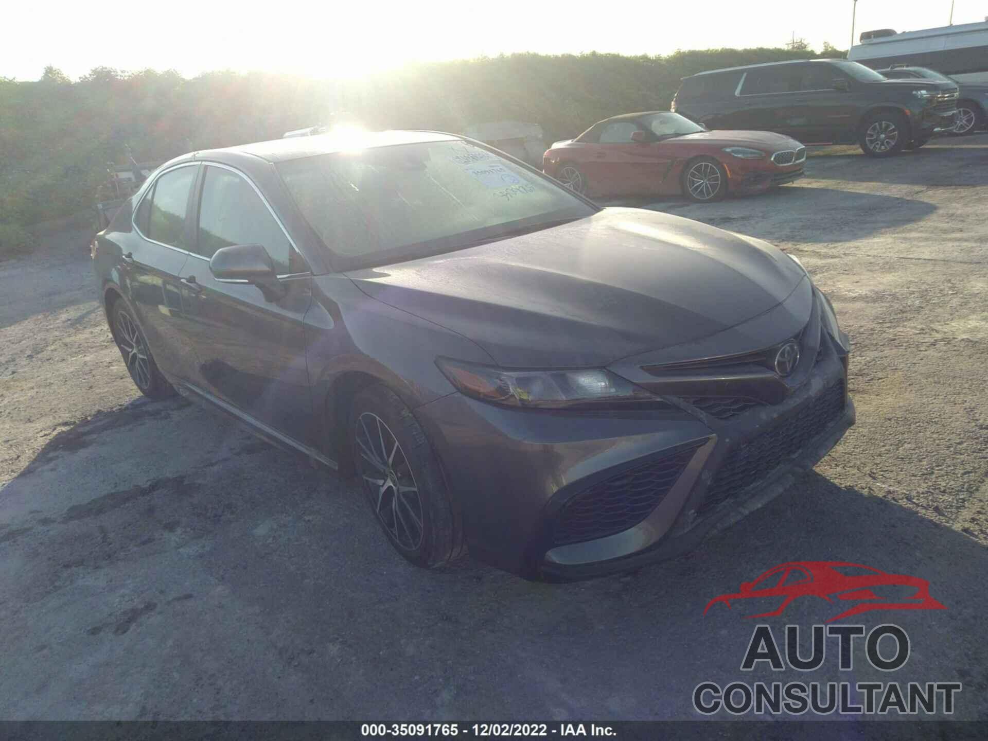 TOYOTA CAMRY 2022 - 4T1G11AK8NU618020