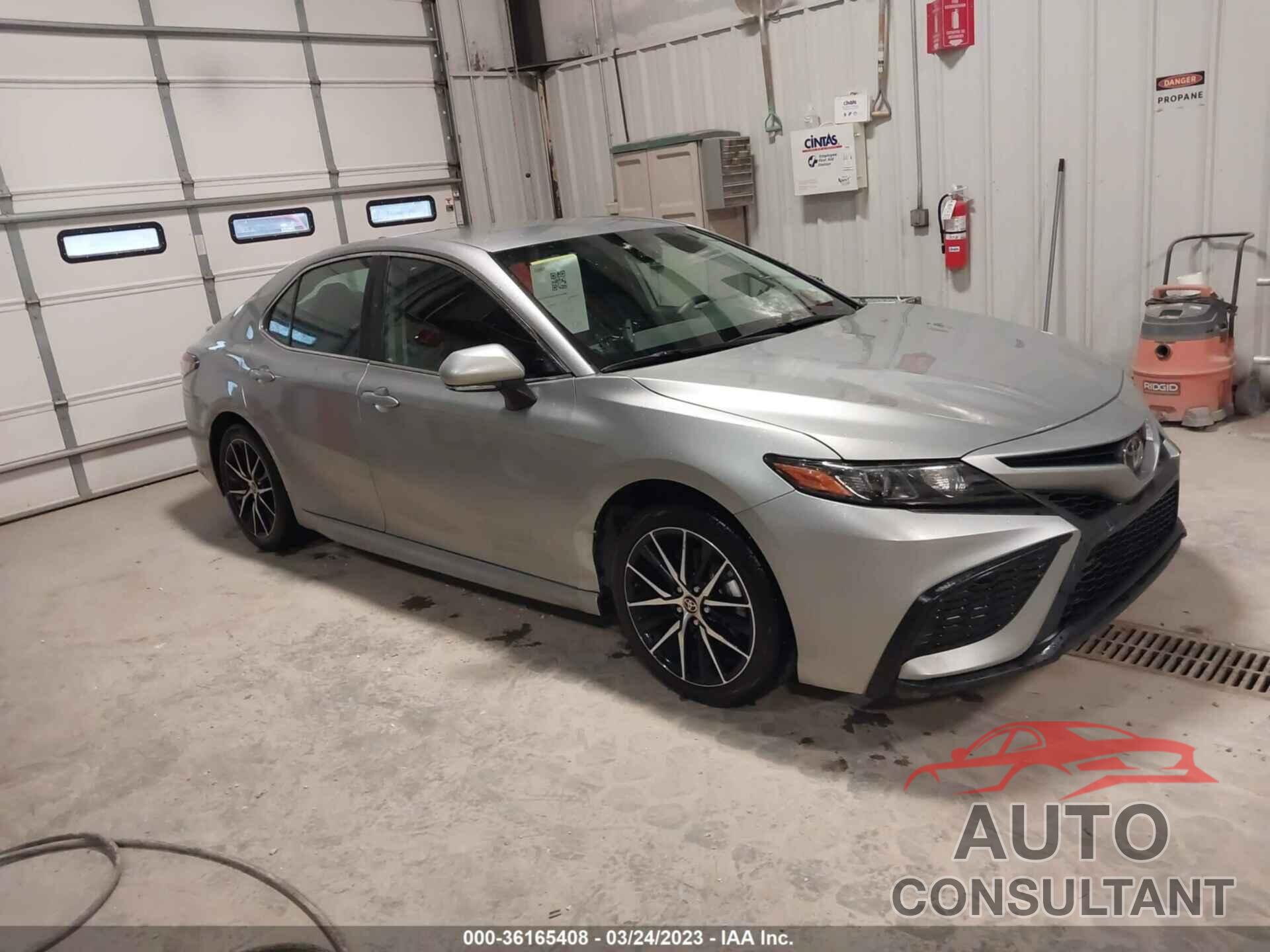 TOYOTA CAMRY 2022 - 4T1G11AK2NU621639