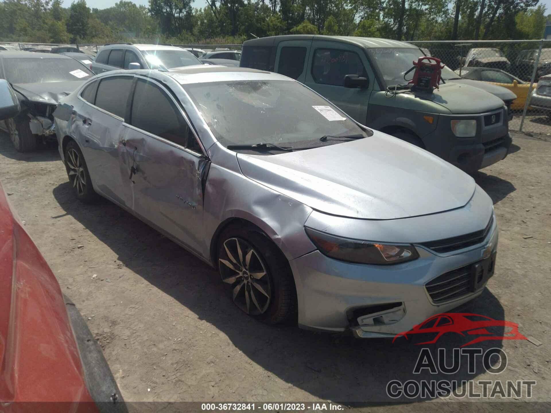 CHEVROLET MALIBU 2017 - 1G1ZE5ST9HF138585