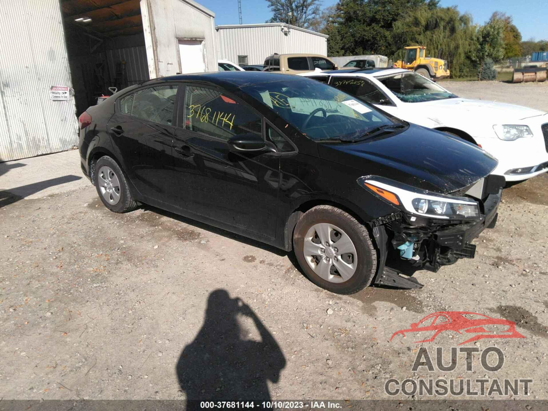 KIA FORTE 2018 - 3KPFK4A77JE234832