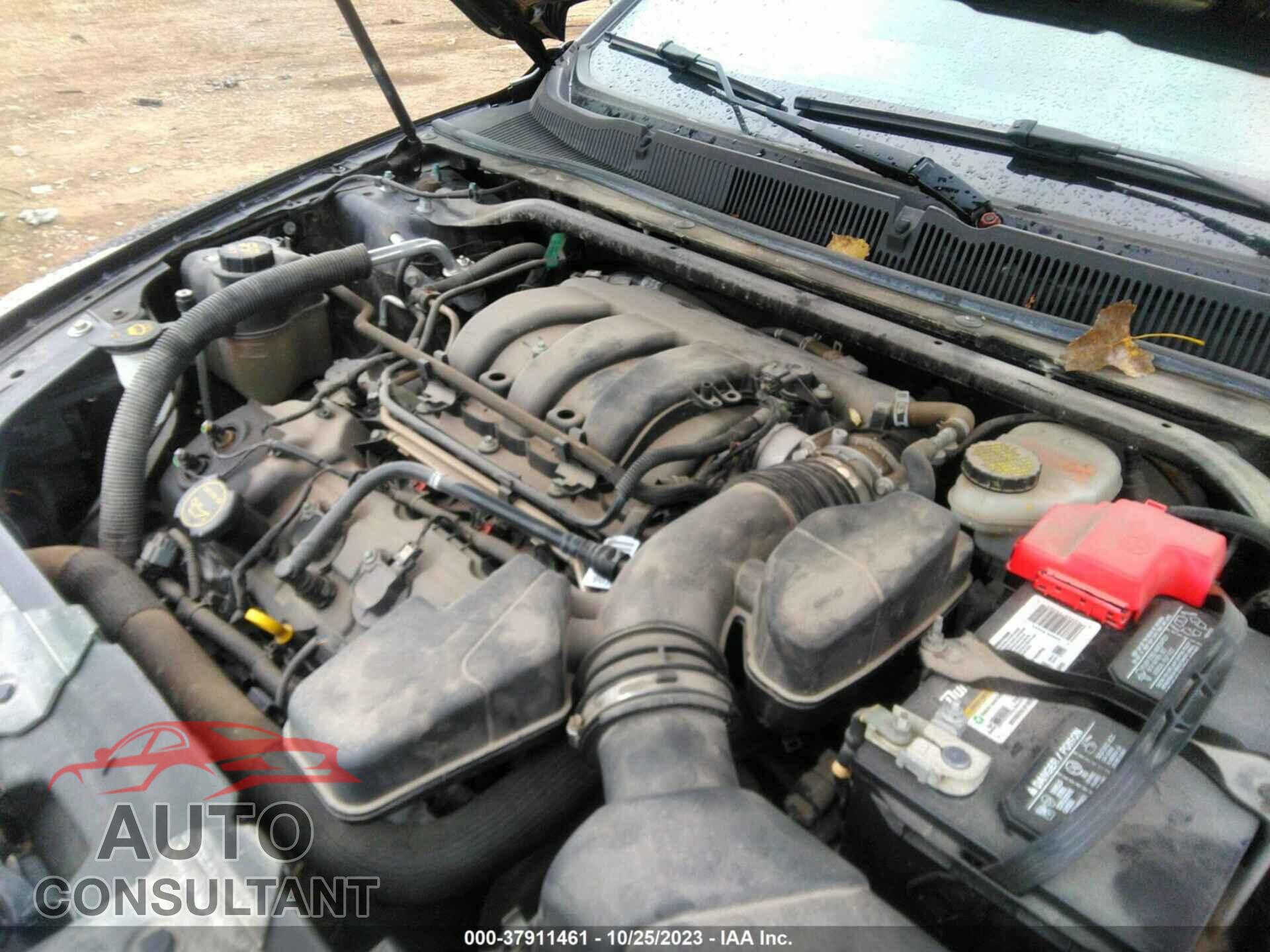 FORD TAURUS 2017 - 1FAHP2E85HG112598