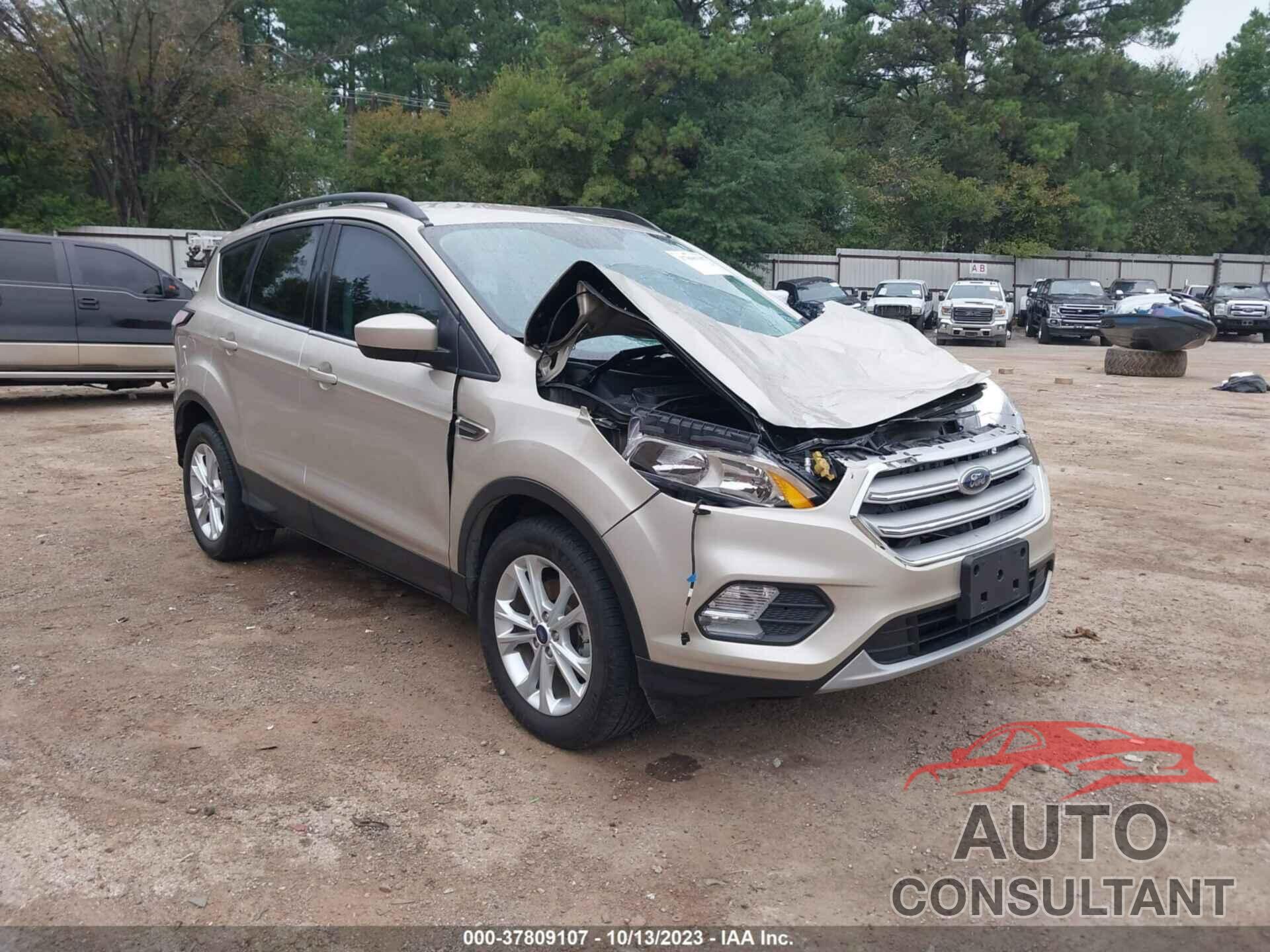 FORD ESCAPE 2018 - 1FMCU0GD8JUC59190