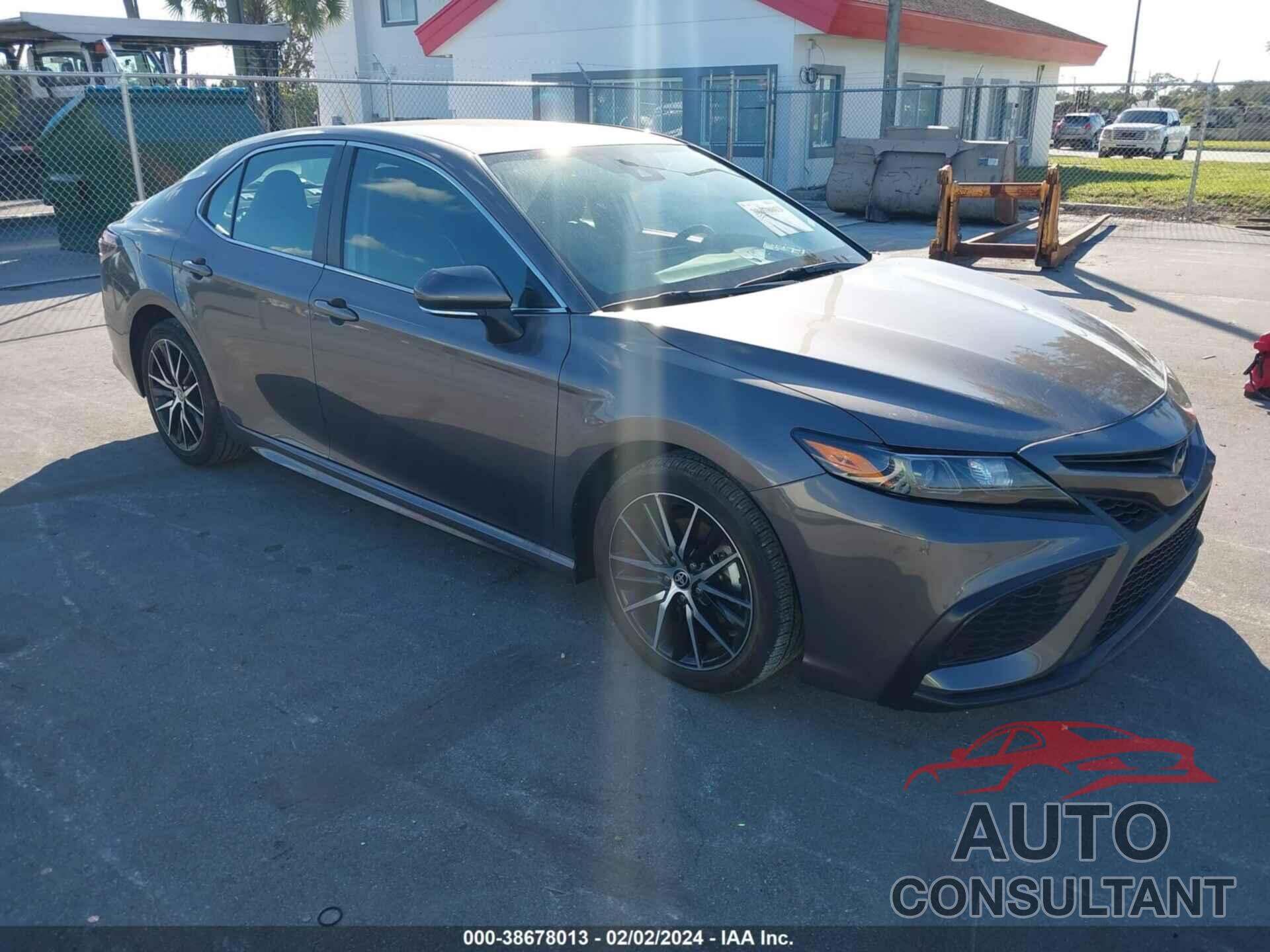 TOYOTA CAMRY 2023 - 4T1G11AK1PU761233