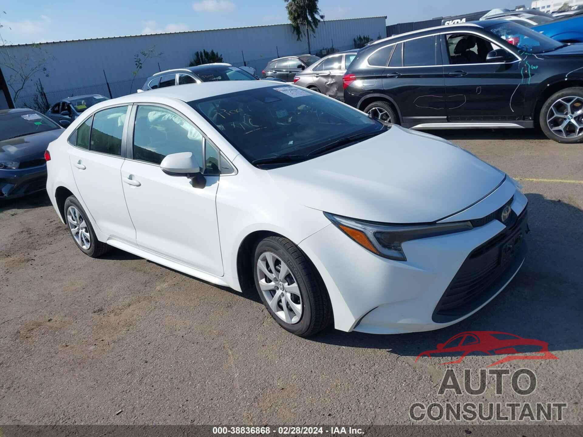 TOYOTA COROLLA 2023 - JTDBCMFE5P3015760