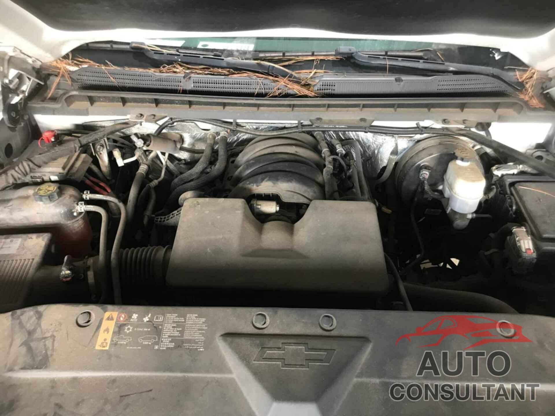 CHEVROLET SILVERADO 1500 2018 - 1GCNCNEH9JZ121602