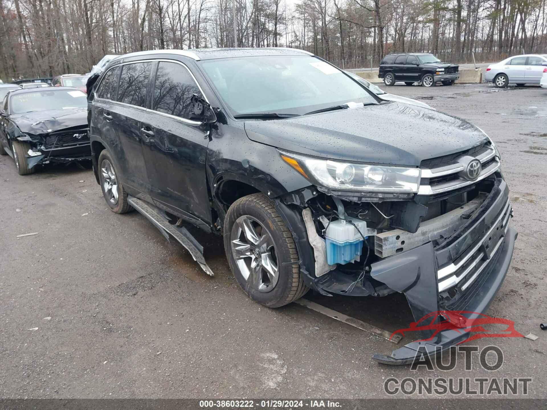 TOYOTA HIGHLANDER 2019 - 5TDDZRFH9KS995919