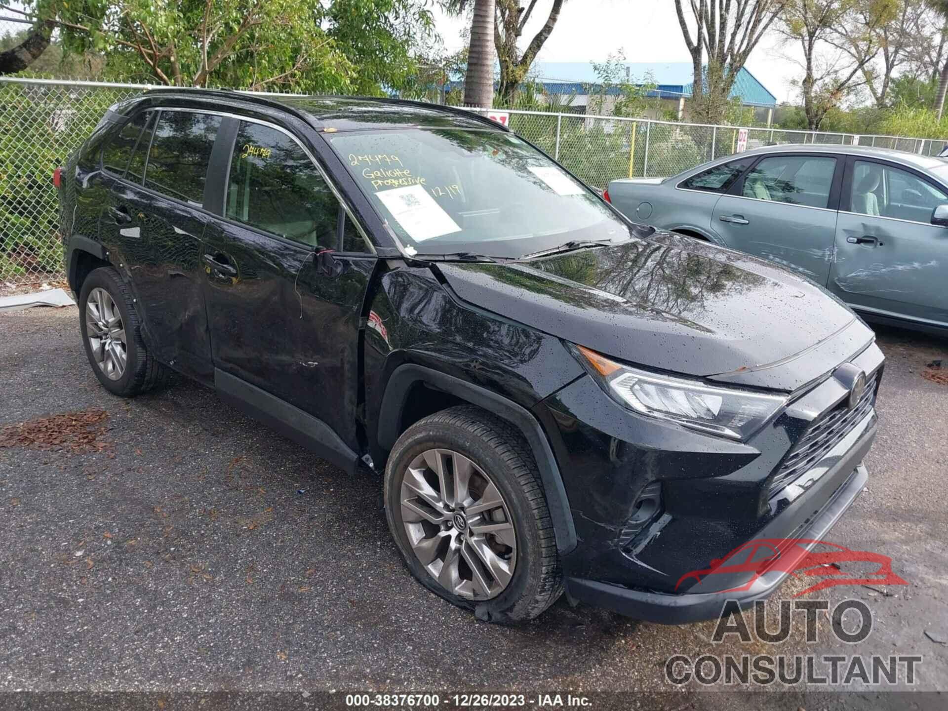 TOYOTA RAV4 2019 - 2T3C1RFV0KW028882