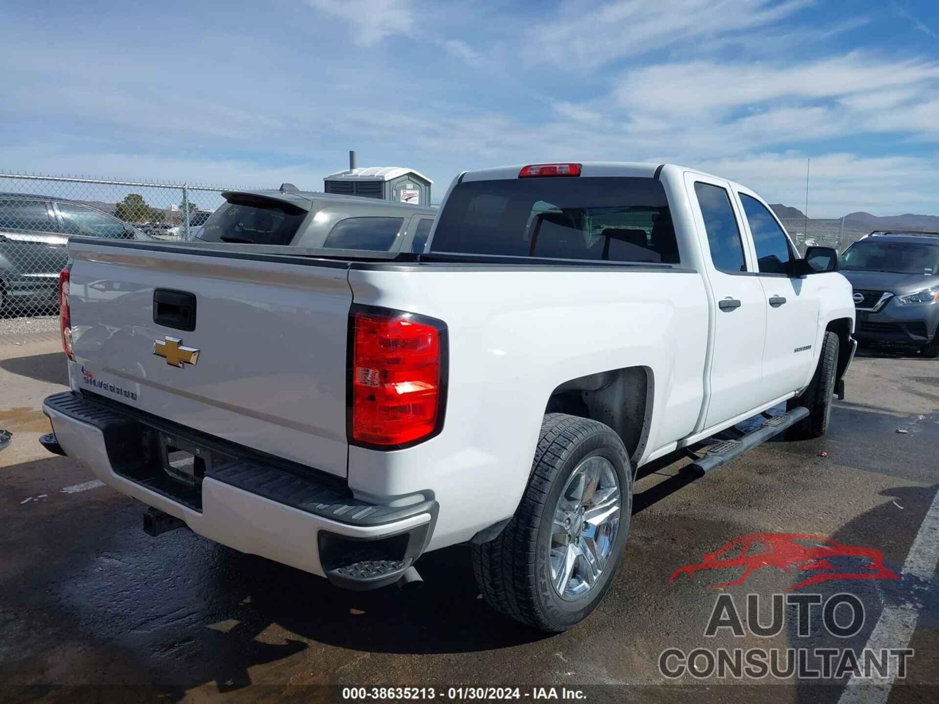 CHEVROLET SILVERADO 1500 2018 - 1GCRCPEHXJZ163418