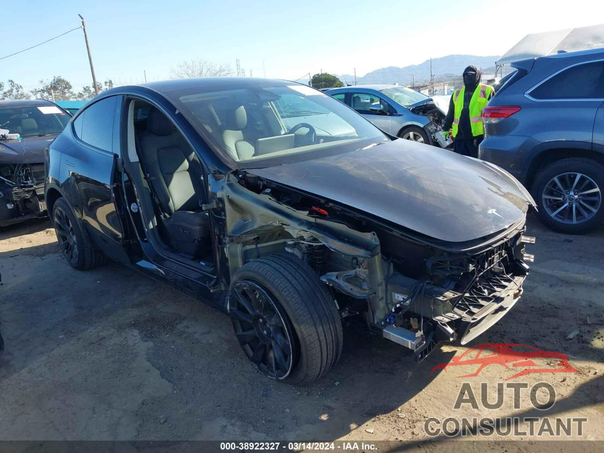 TESLA MODEL Y 2023 - 7SAYGDEE1PA200357