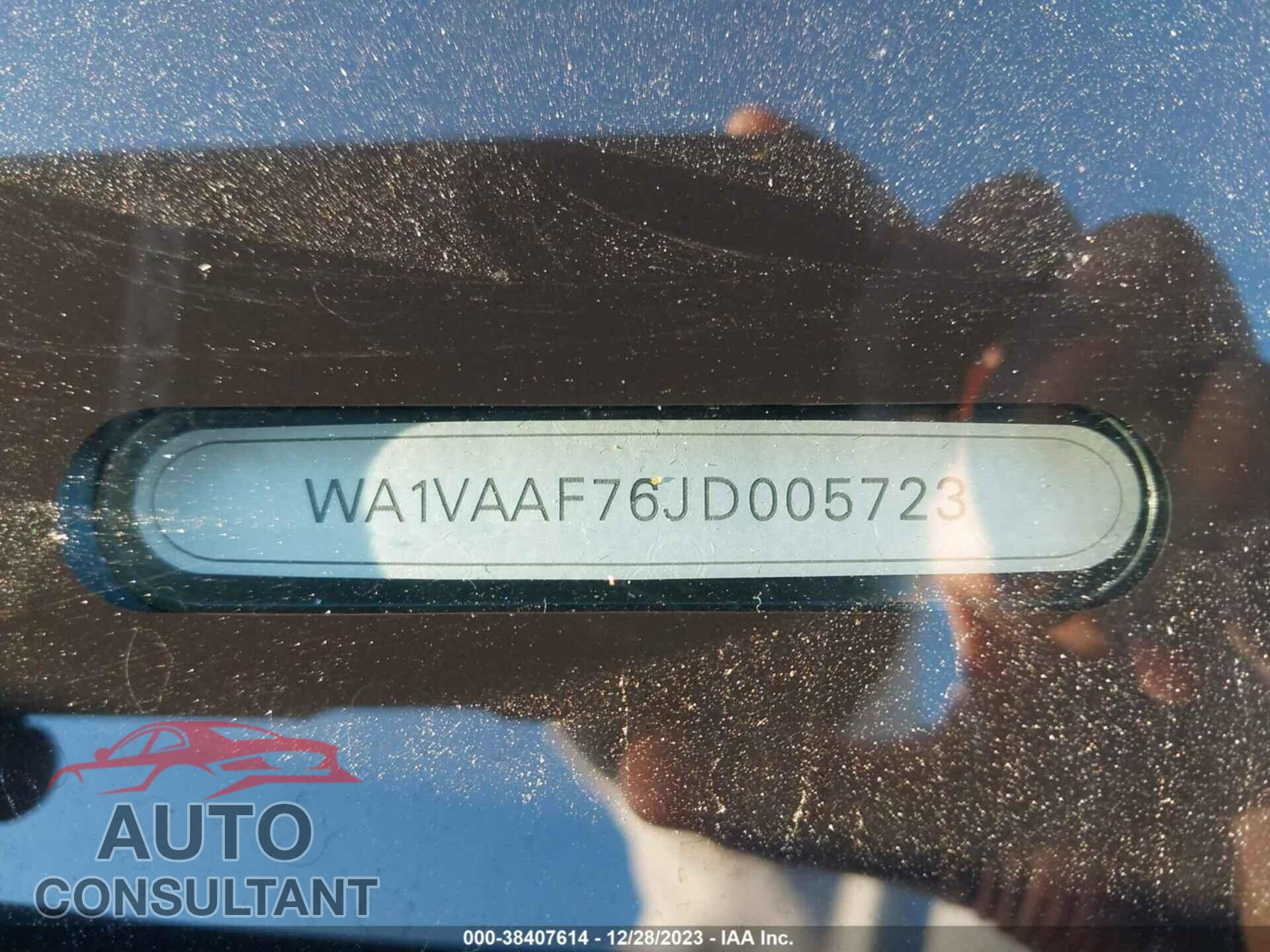 AUDI Q7 2018 - WA1VAAF76JD005723