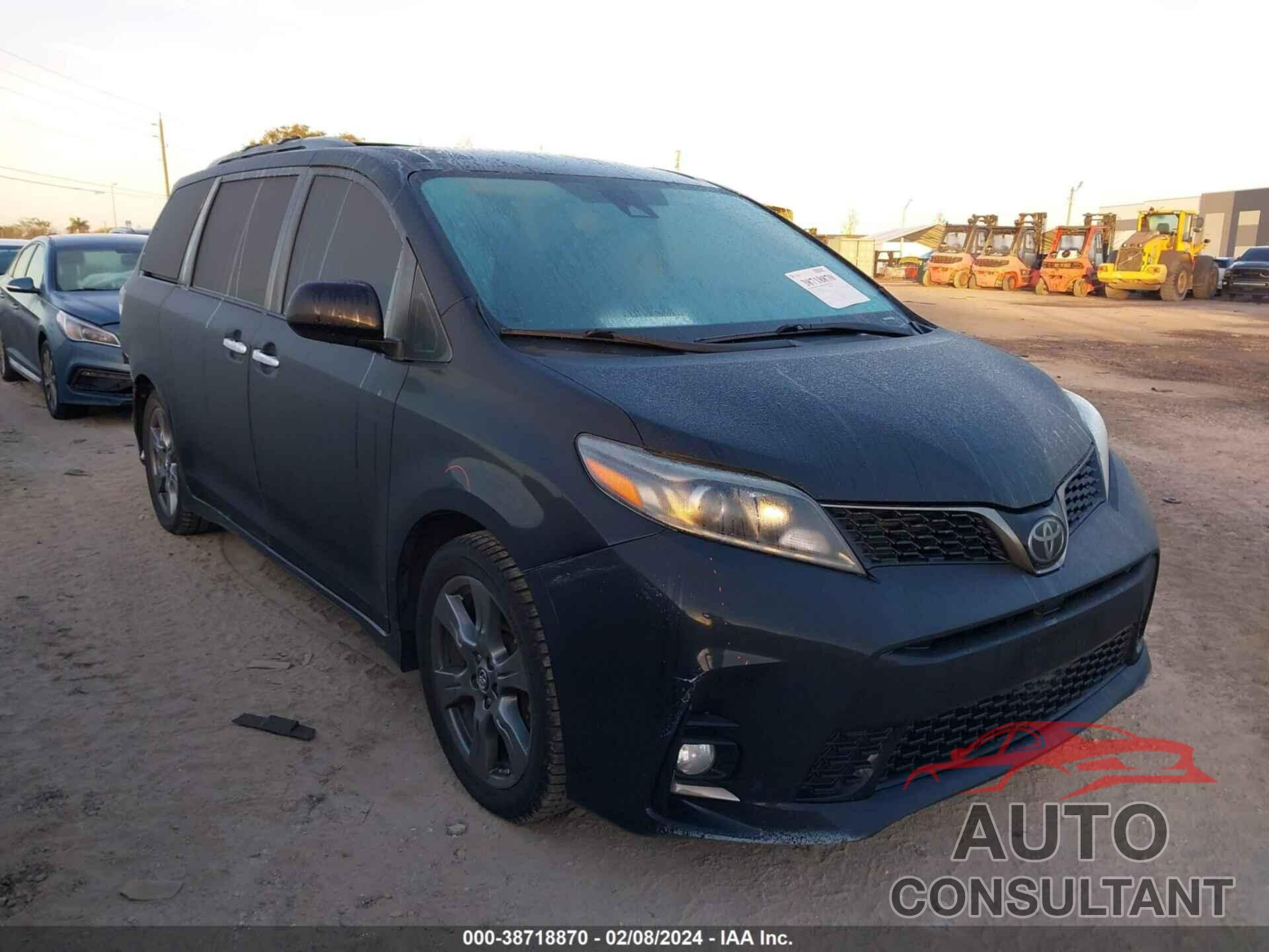 TOYOTA SIENNA 2018 - 5TDXZ3DC2JS946819