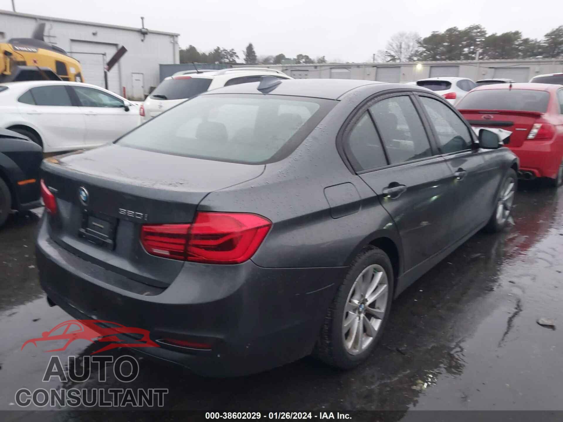 BMW 320I 2016 - WBA8E5G55GNU21256