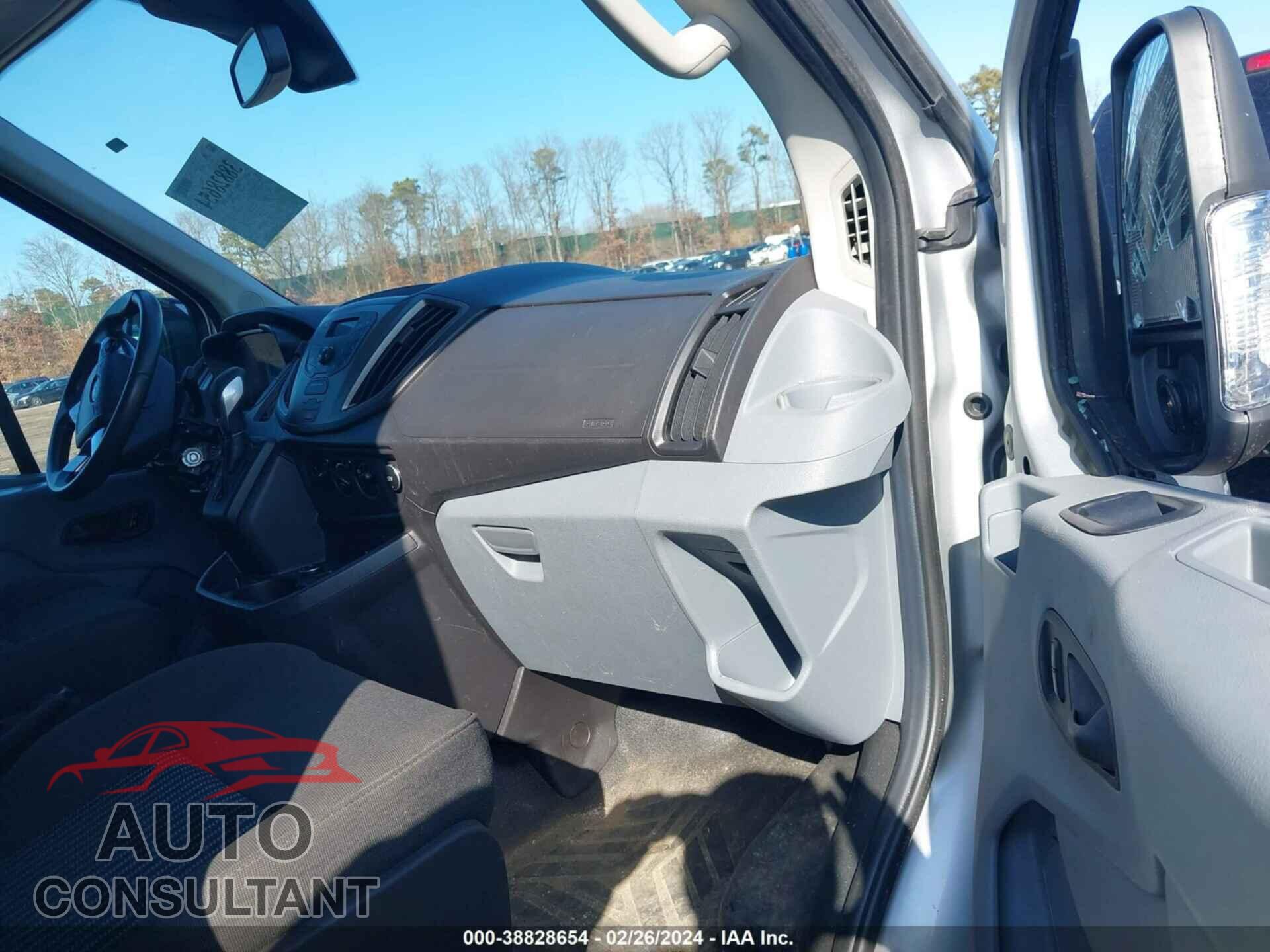 FORD TRANSIT-250 2016 - 1FTYR1CM7GKA68176