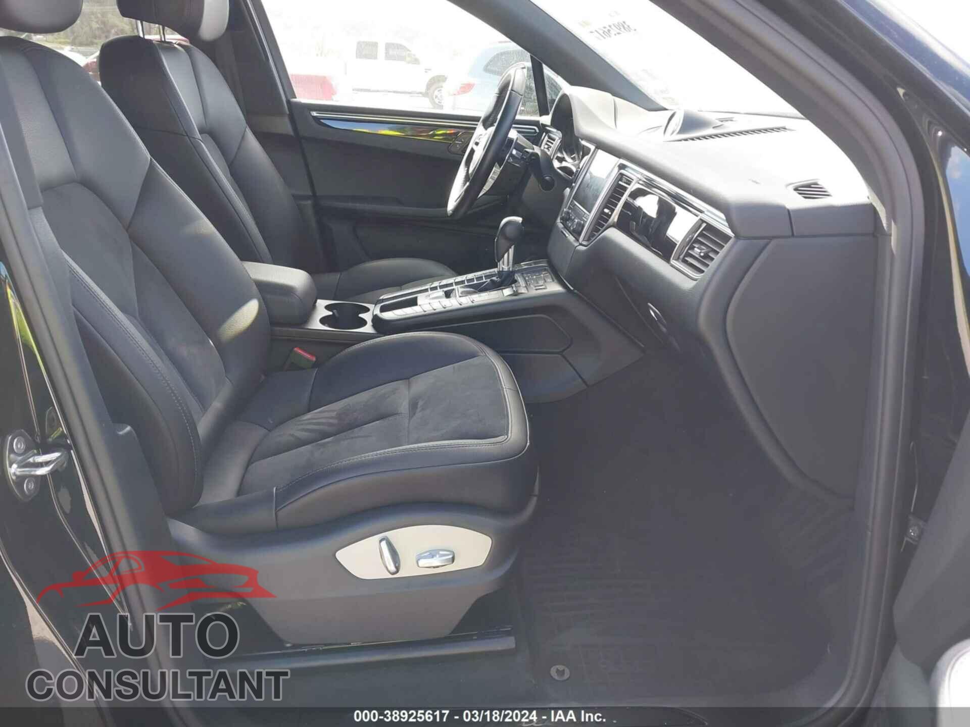 PORSCHE MACAN 2018 - WP1AA2A54JLB21751