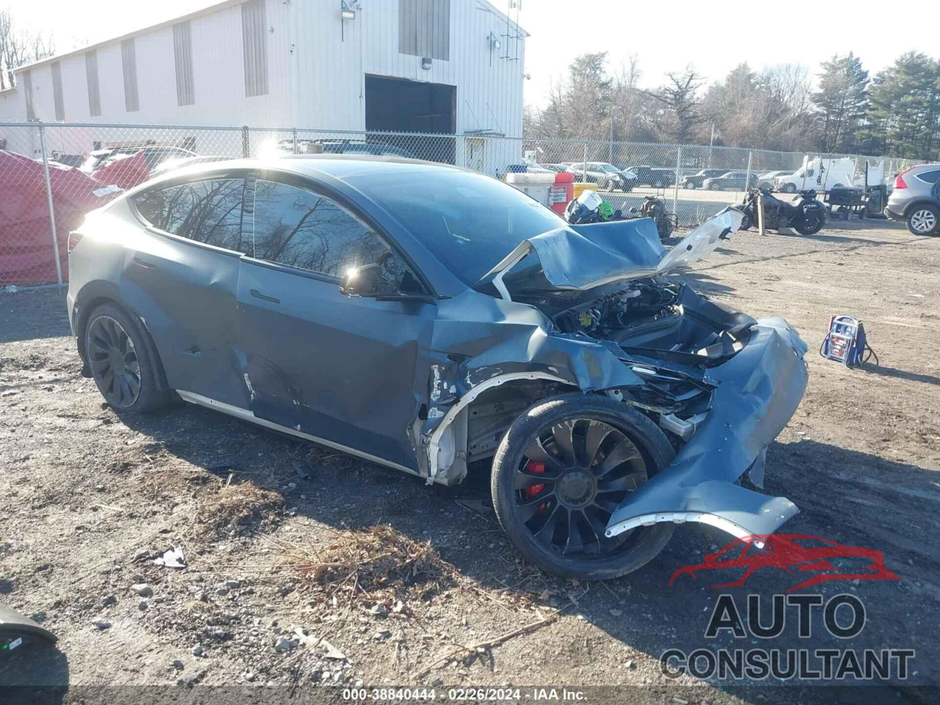 TESLA MODEL Y 2021 - 5YJYGDEFXMF264112