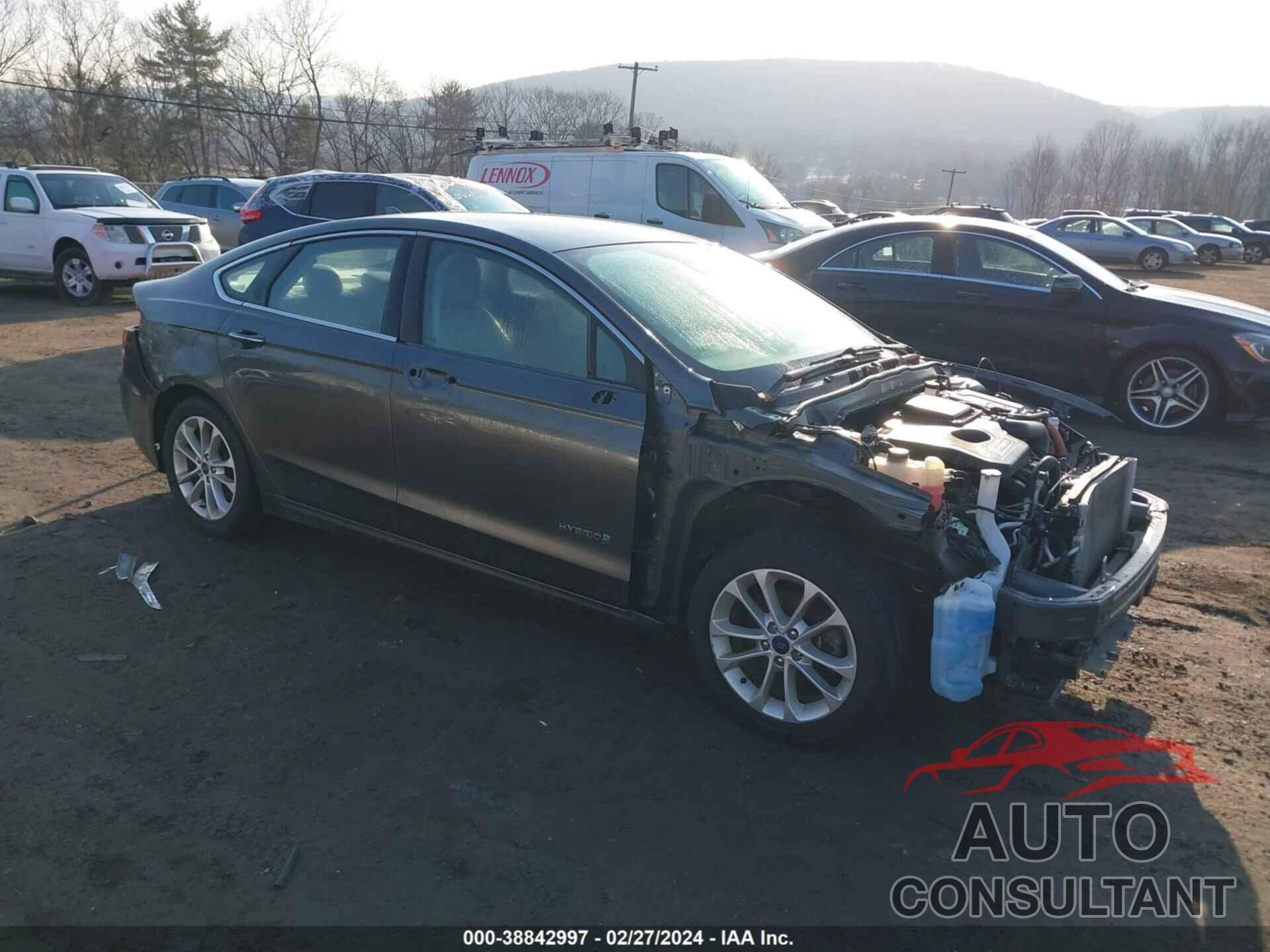 FORD FUSION HYBRID 2019 - 3FA6P0MU2KR136853