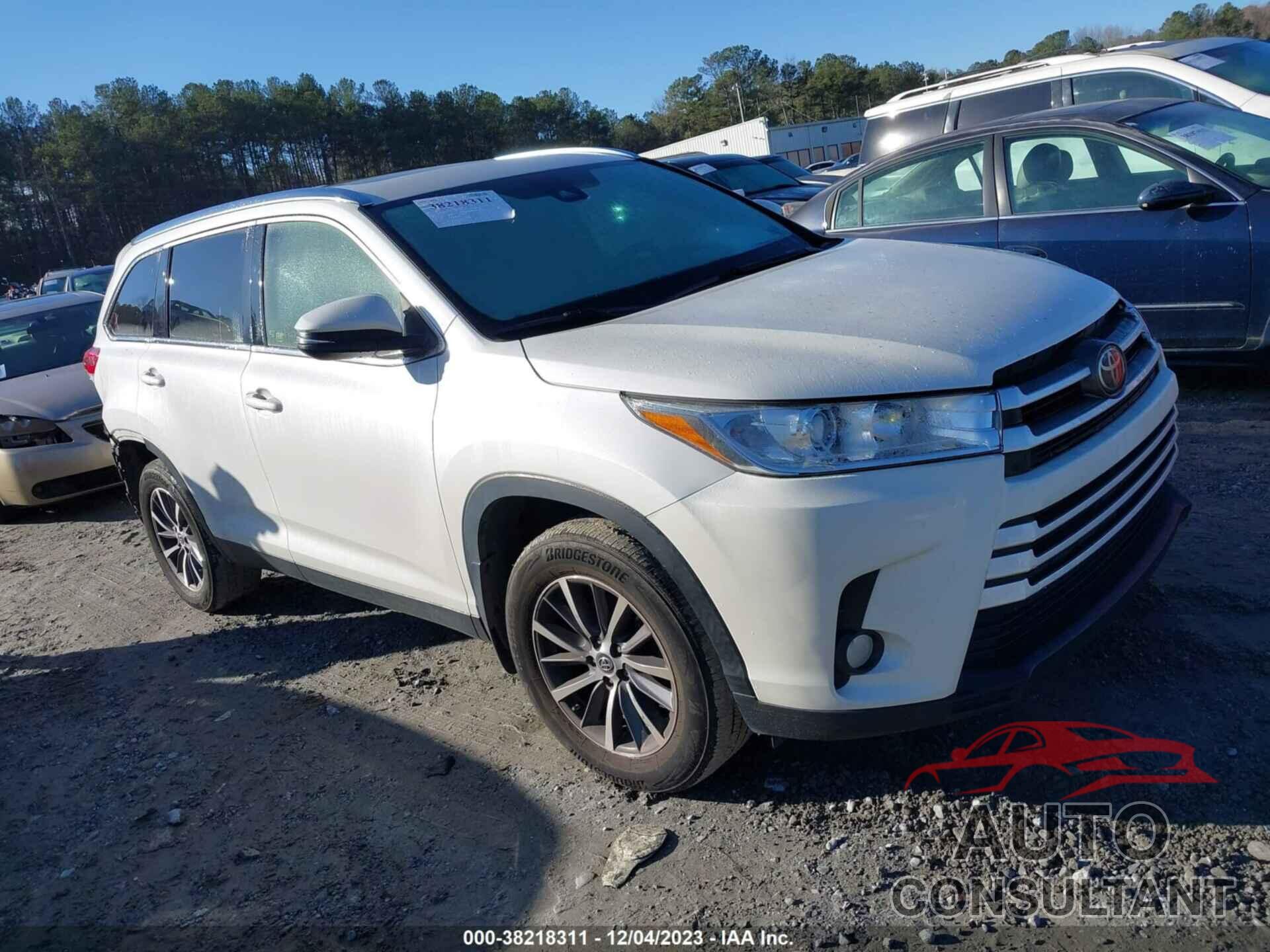 TOYOTA HIGHLANDER 2019 - 5TDJZRFH5KS577635