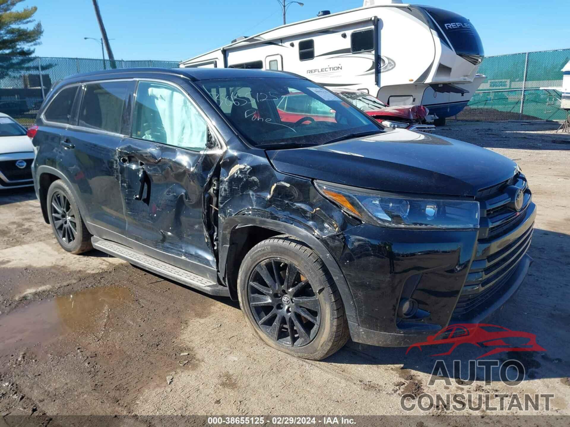 TOYOTA HIGHLANDER 2019 - 5TDJZRFH6KS577045