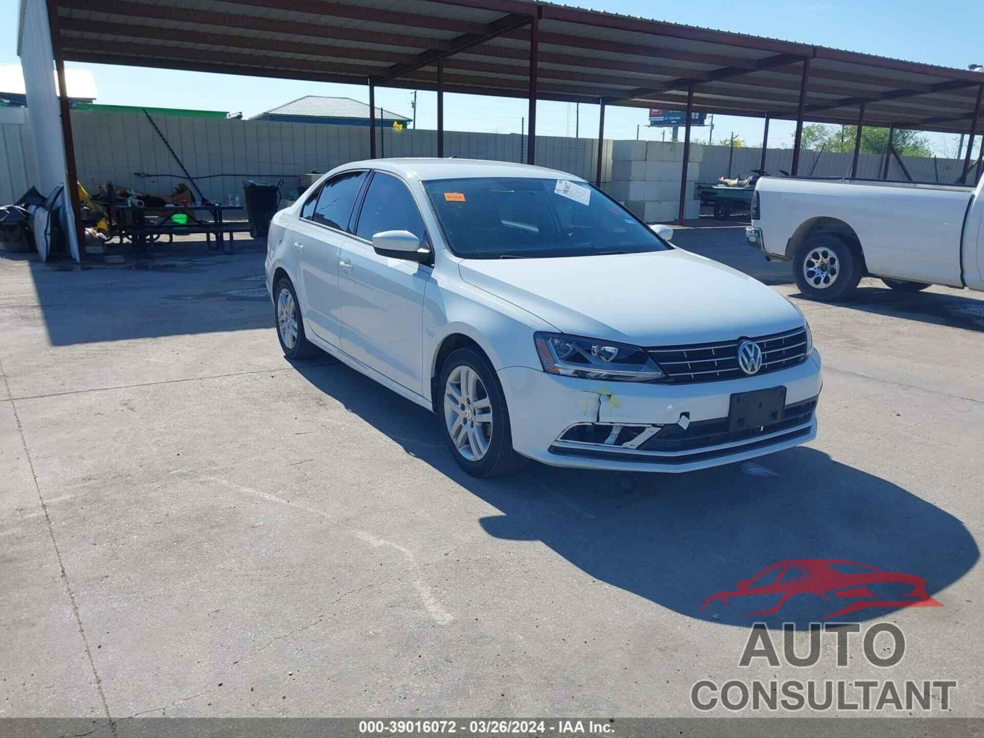 VOLKSWAGEN JETTA 2018 - 3VW2B7AJ6JM228597