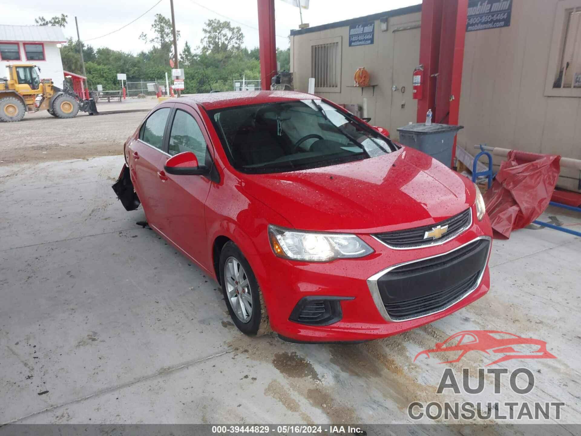 CHEVROLET SONIC 2018 - 1G1JD5SH3J4116983