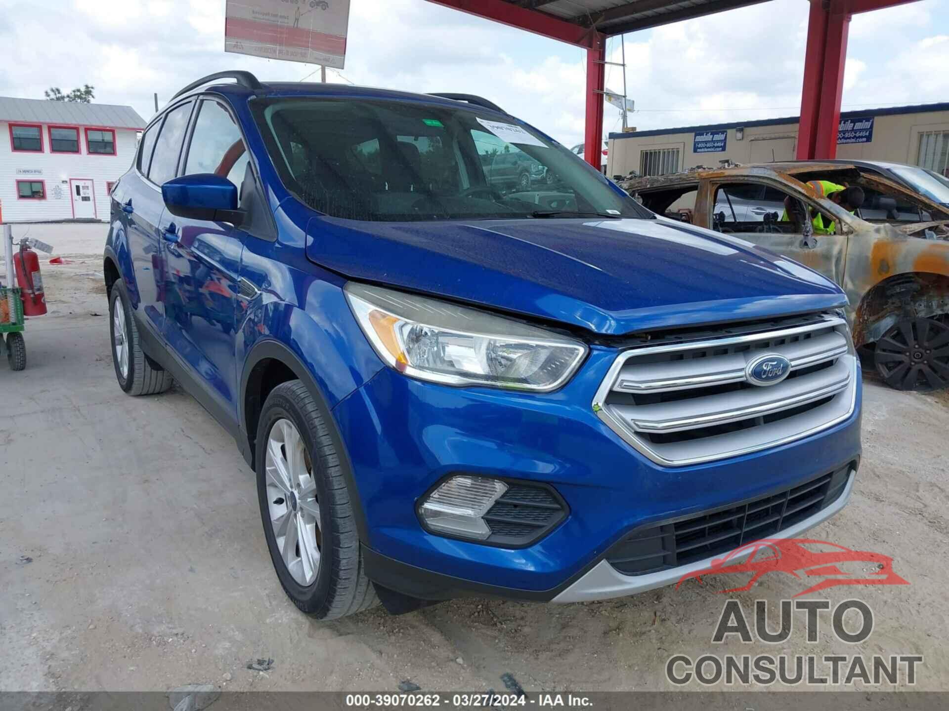 FORD ESCAPE 2018 - 1FMCU0GD7JUB59937