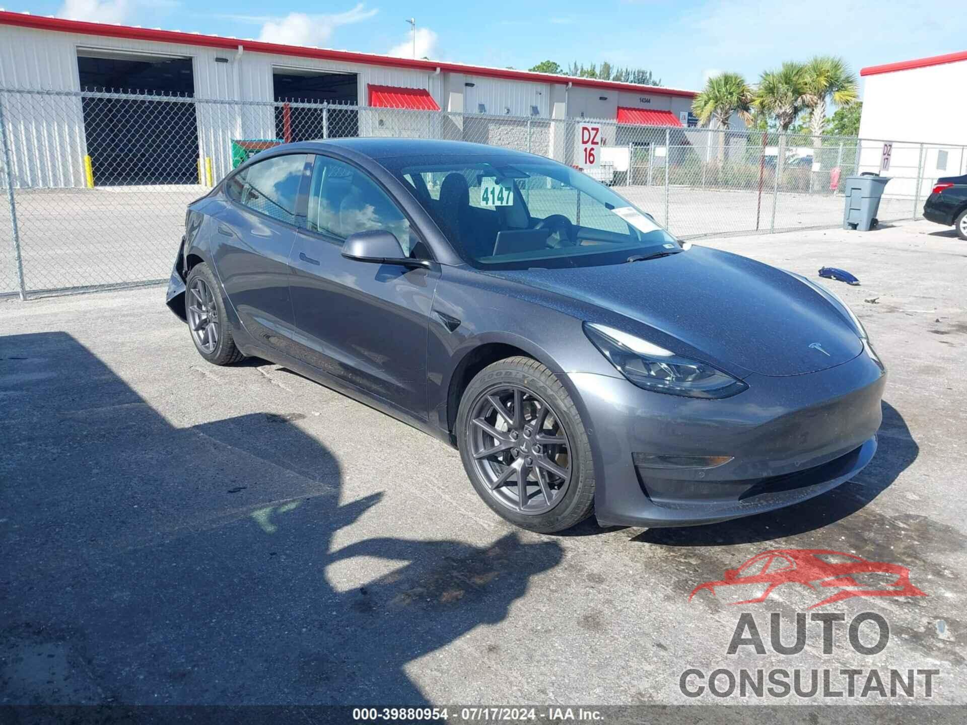 TESLA MODEL 3 2021 - 5YJ3E1EA1MF096167