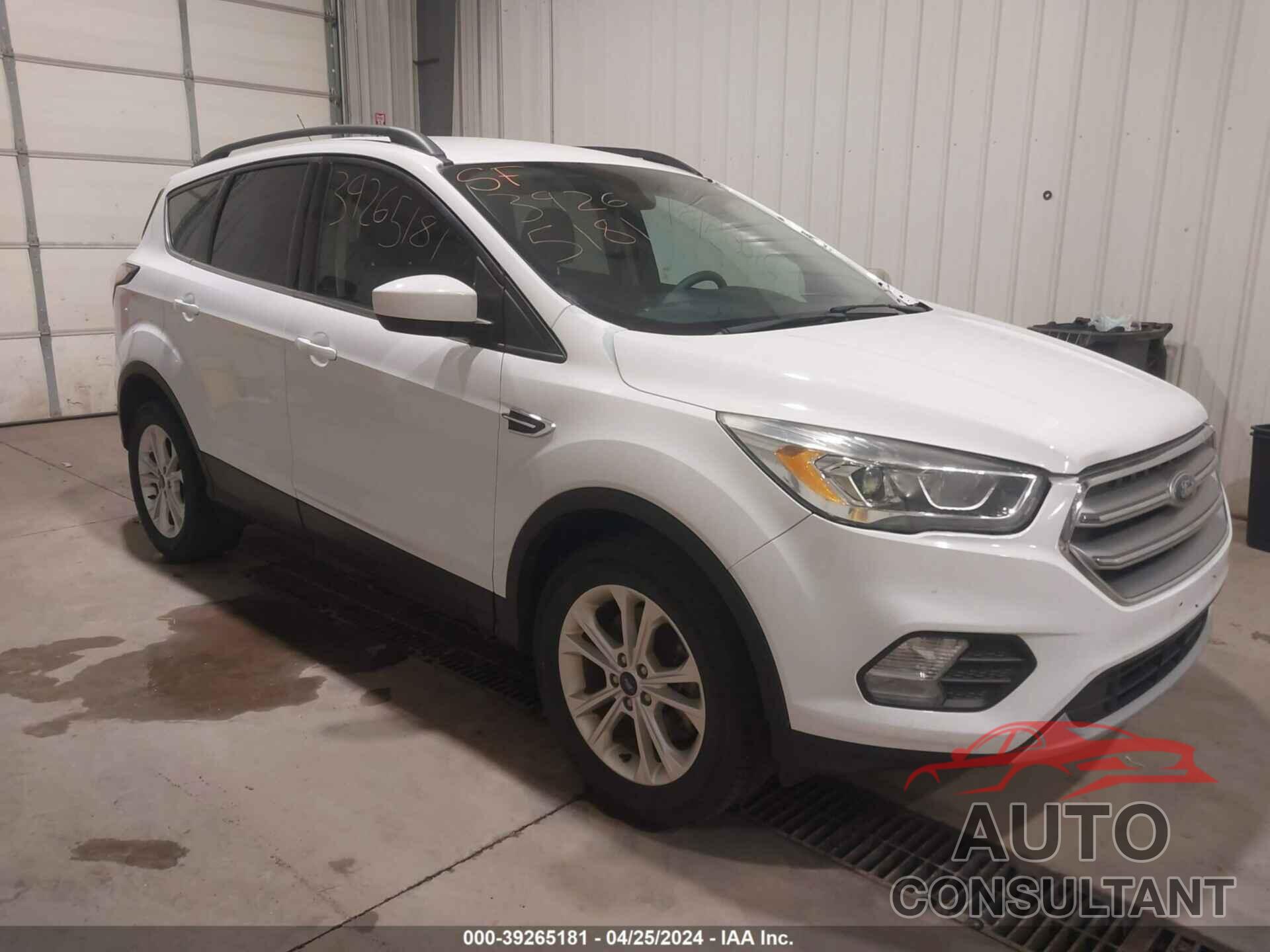 FORD ESCAPE 2017 - 1FMCU9GD1HUC79926