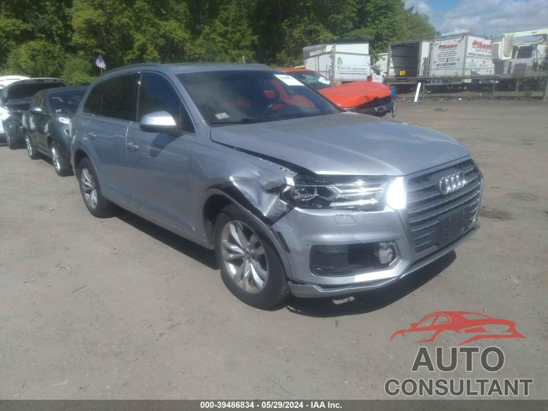 AUDI Q7 2018 - WA1LHAF79JD003175