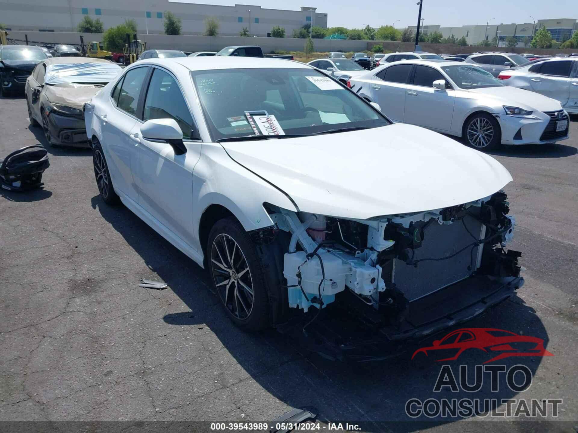 TOYOTA CAMRY 2024 - 4T1G11AK7RU246644