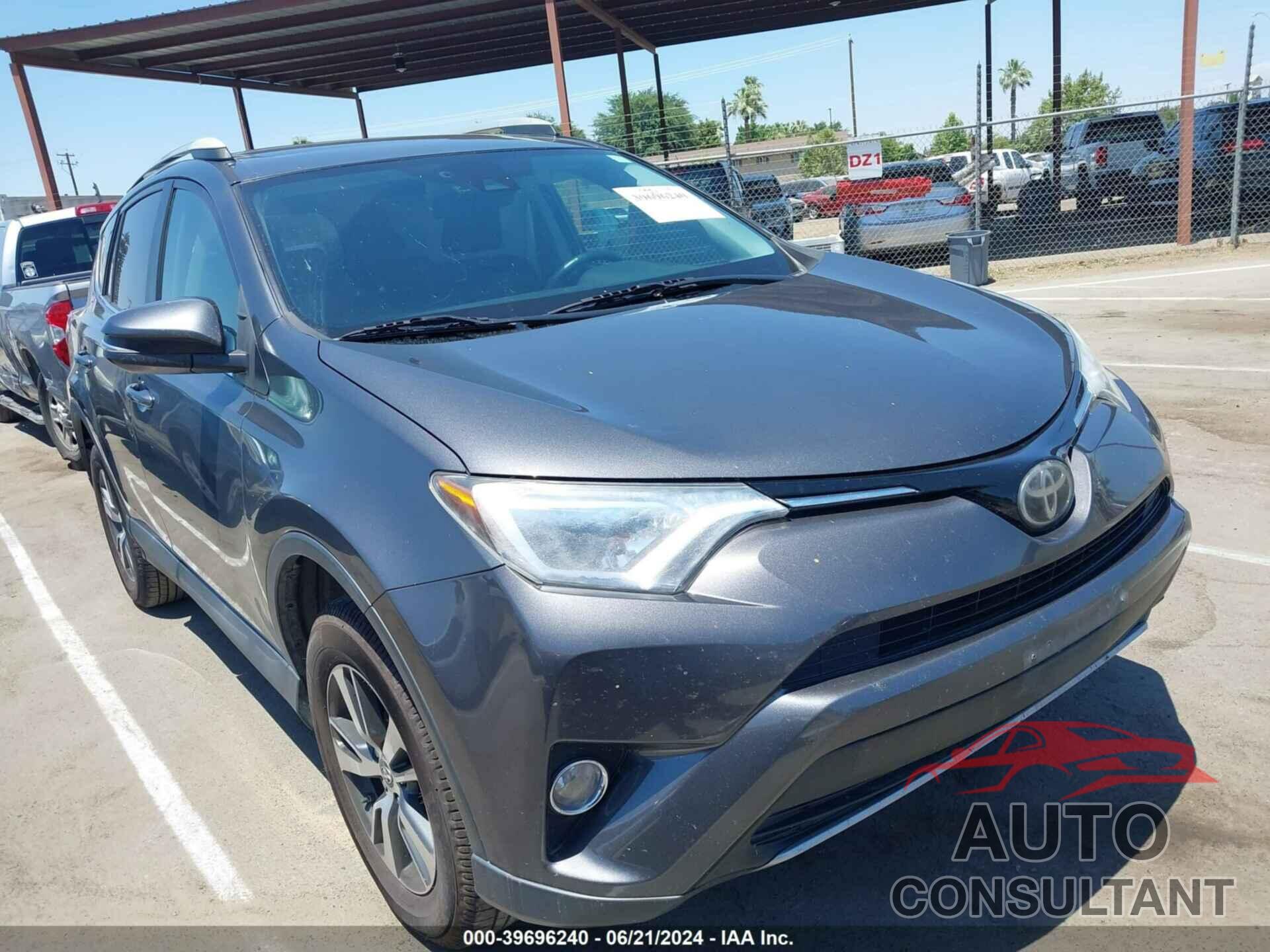 TOYOTA RAV4 2018 - 2T3RFREVXJW811722