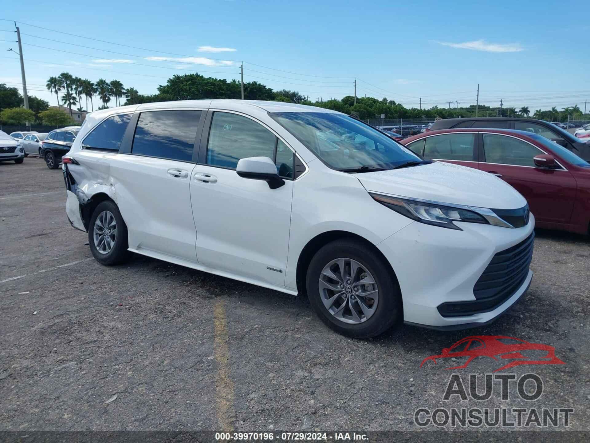 TOYOTA SIENNA 2021 - 5TDKRKEC4MS047287