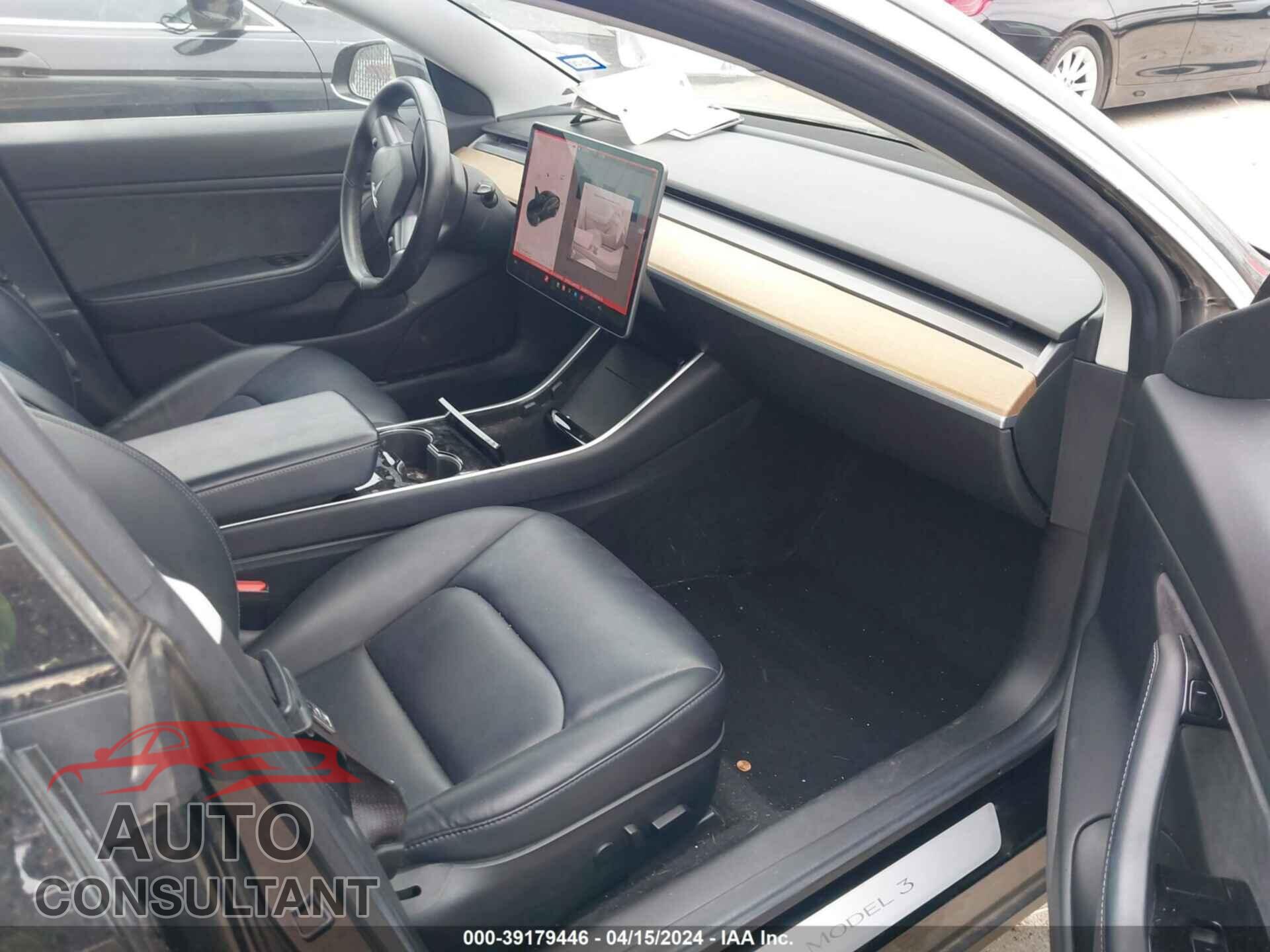 TESLA MODEL 3 2018 - 5YJ3E1EA9JF042837