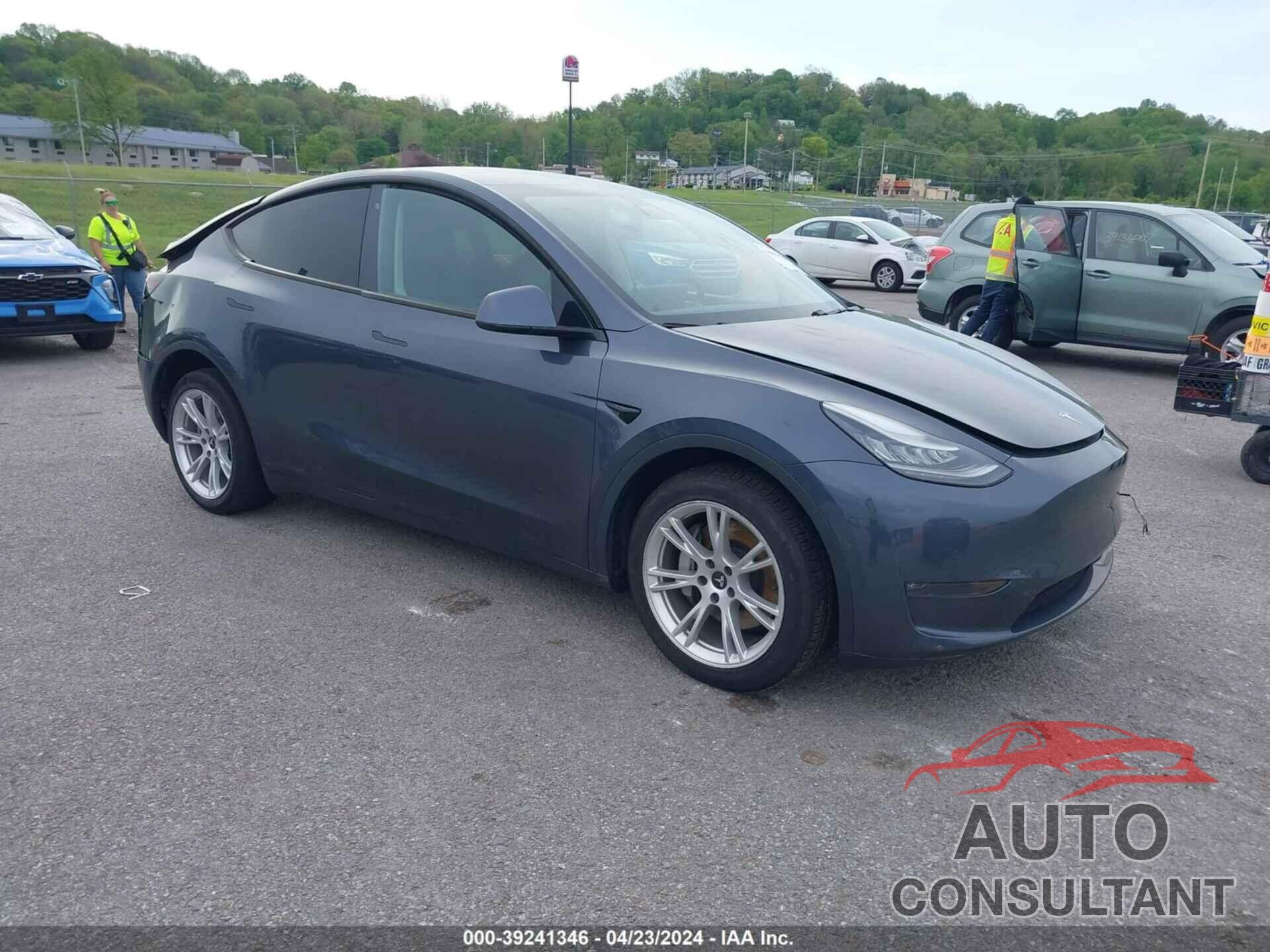 TESLA MODEL Y 2020 - 5YJYGDEE8LF026250