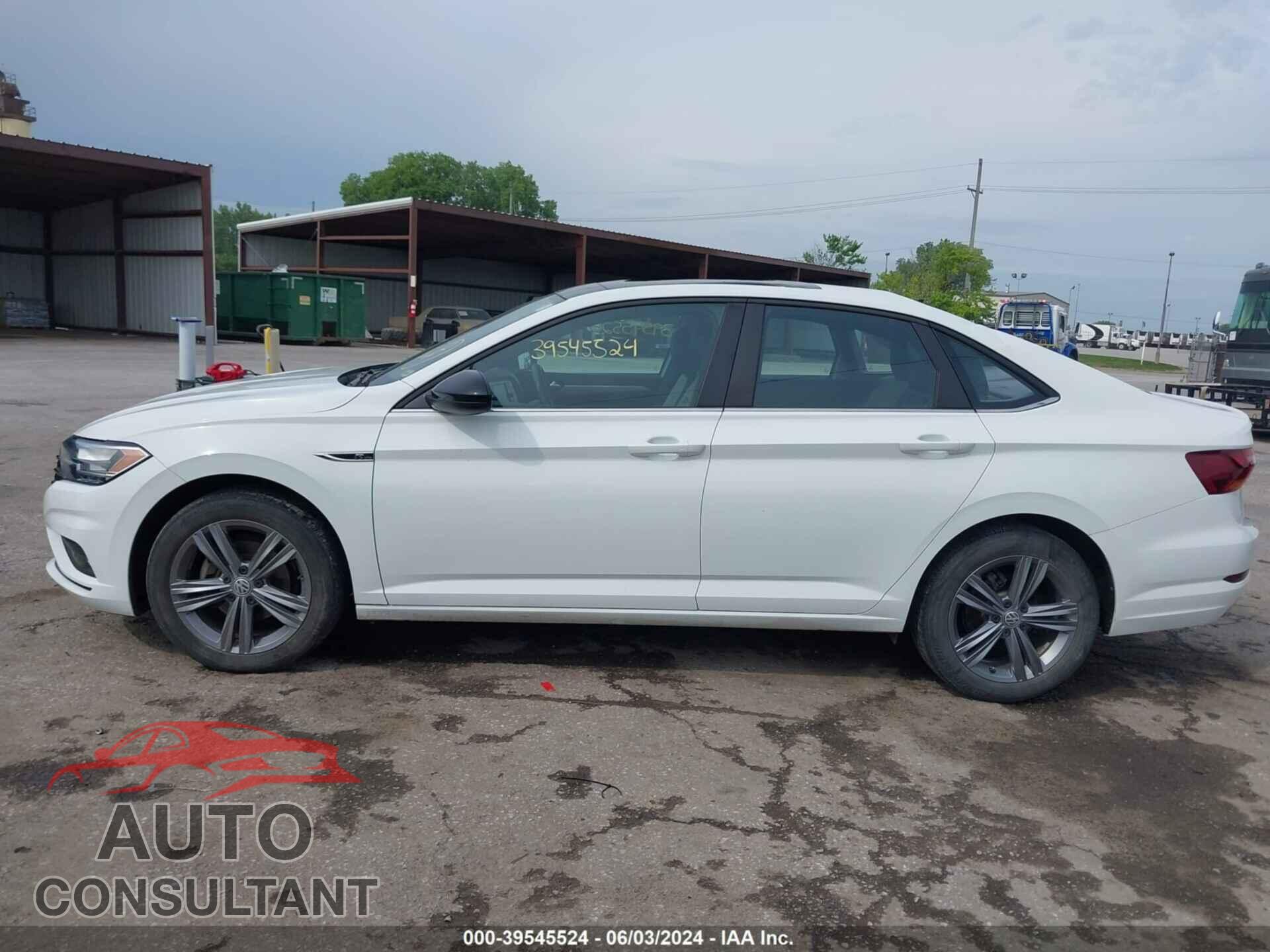 VOLKSWAGEN JETTA 2019 - 3VWC57BU0KM185641