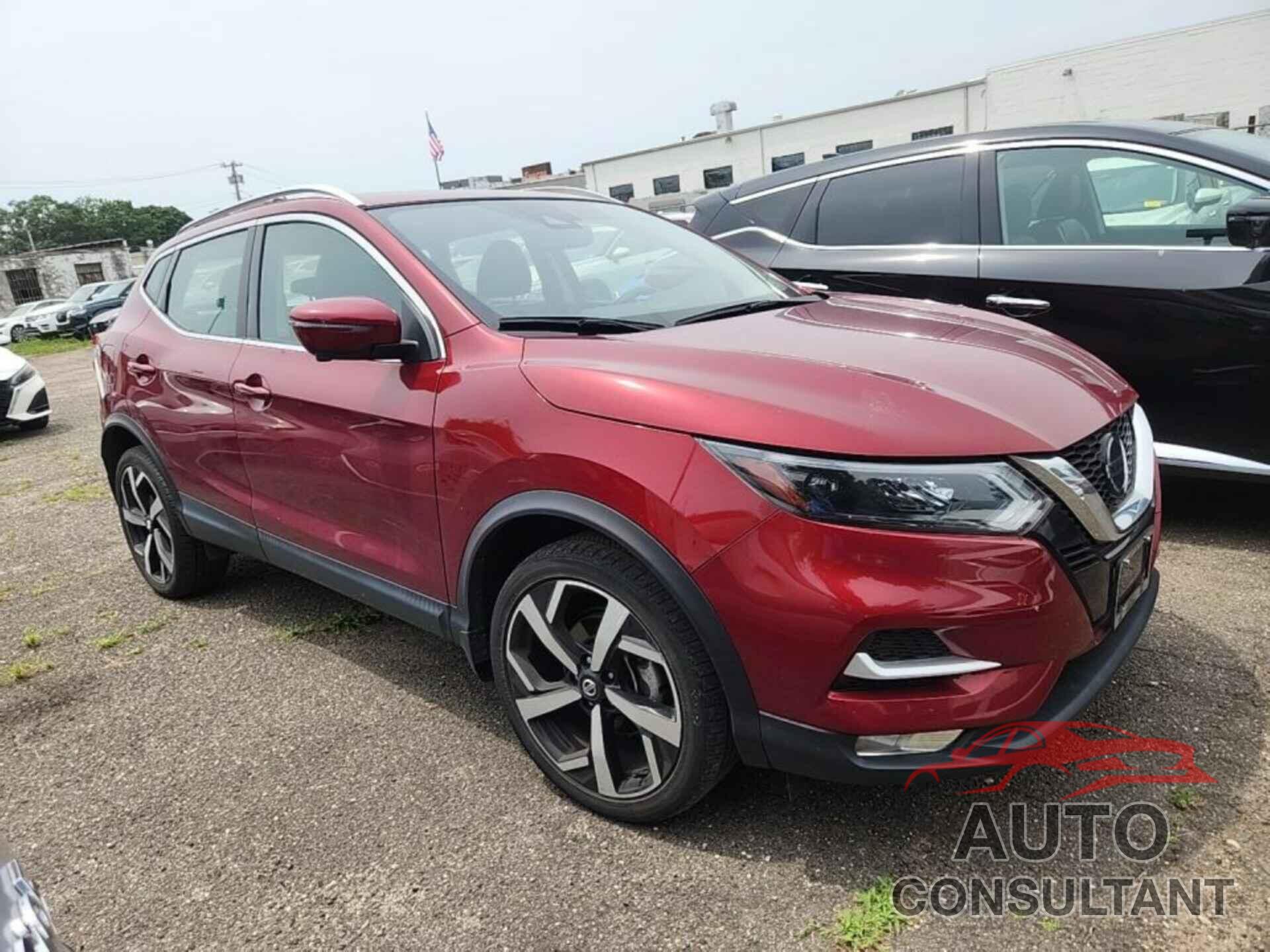 NISSAN ROGUE SPORT 2021 - JN1BJ1CW4MW437243