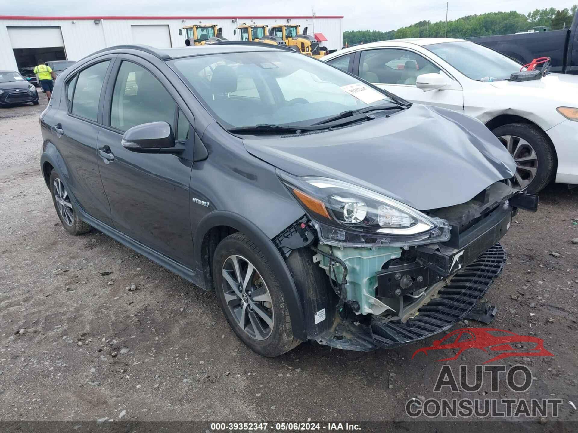 TOYOTA PRIUS C 2018 - JTDKDTB32J1604506