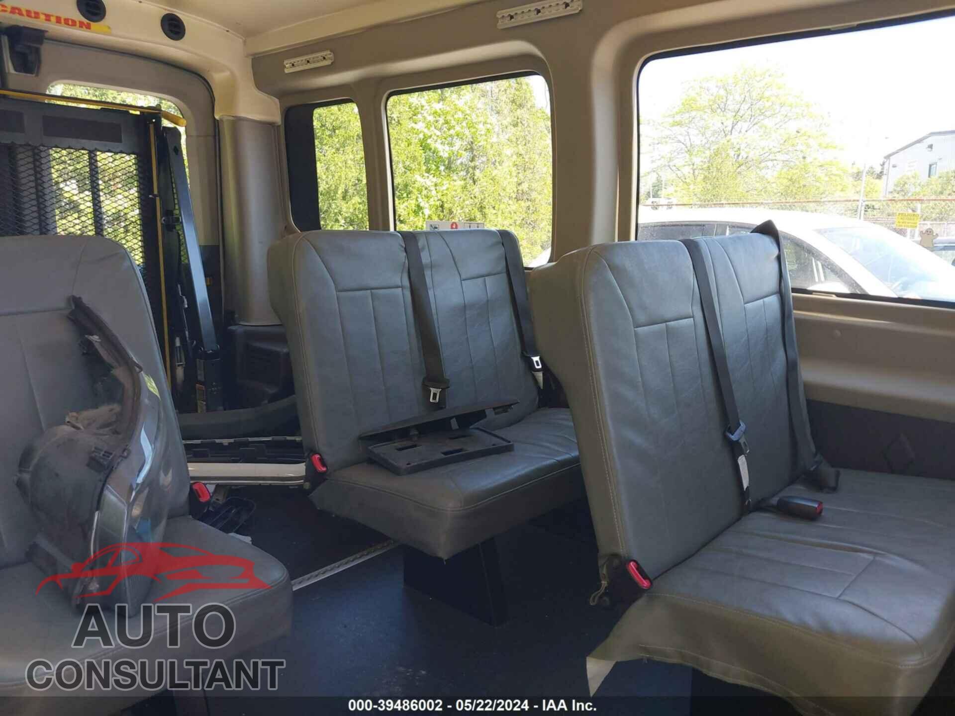 FORD TRANSIT-150 2017 - 1FTYE2CM6HKA09221