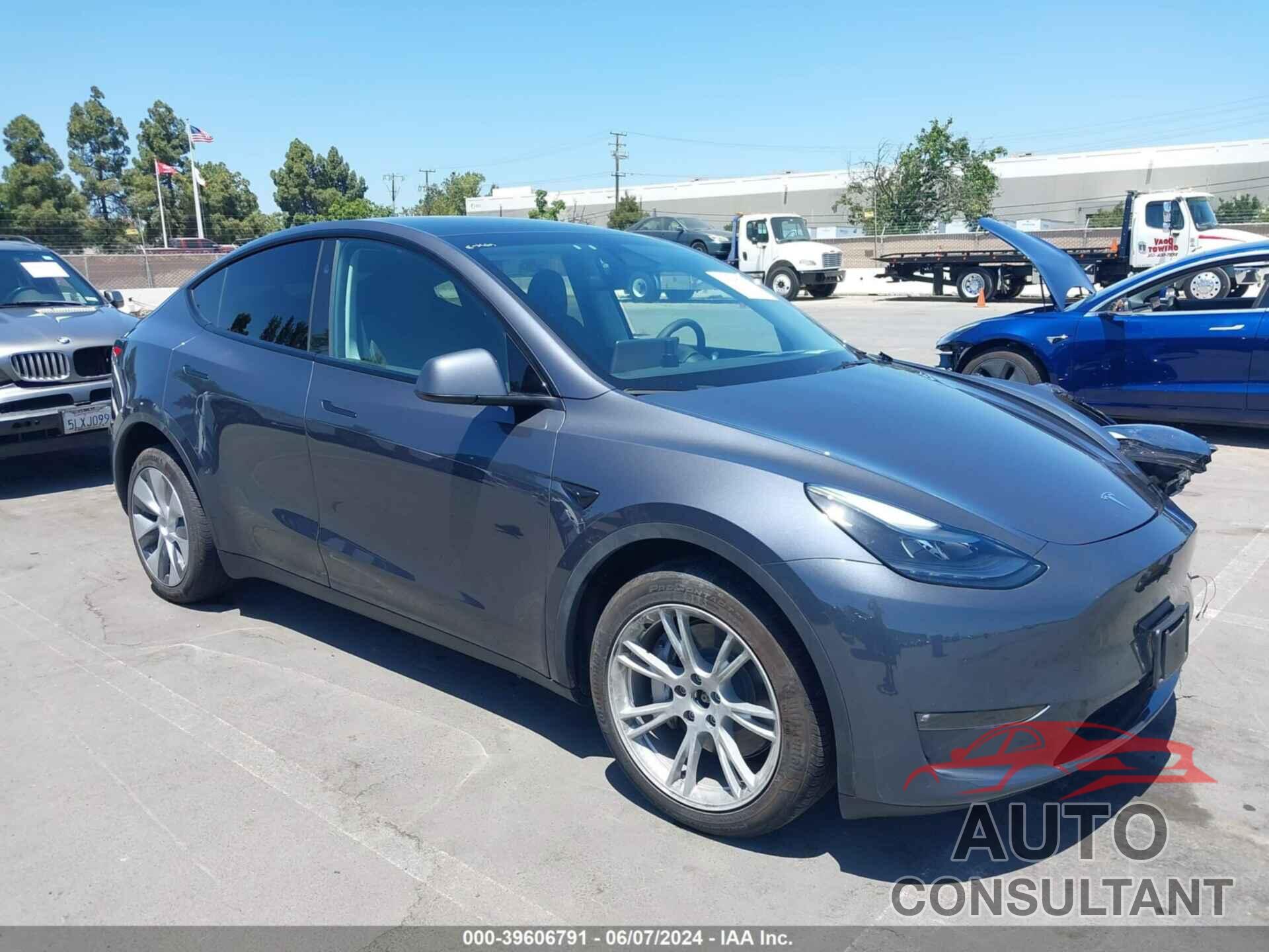 TESLA MODEL Y 2023 - 7SAYGDEE6PF839420