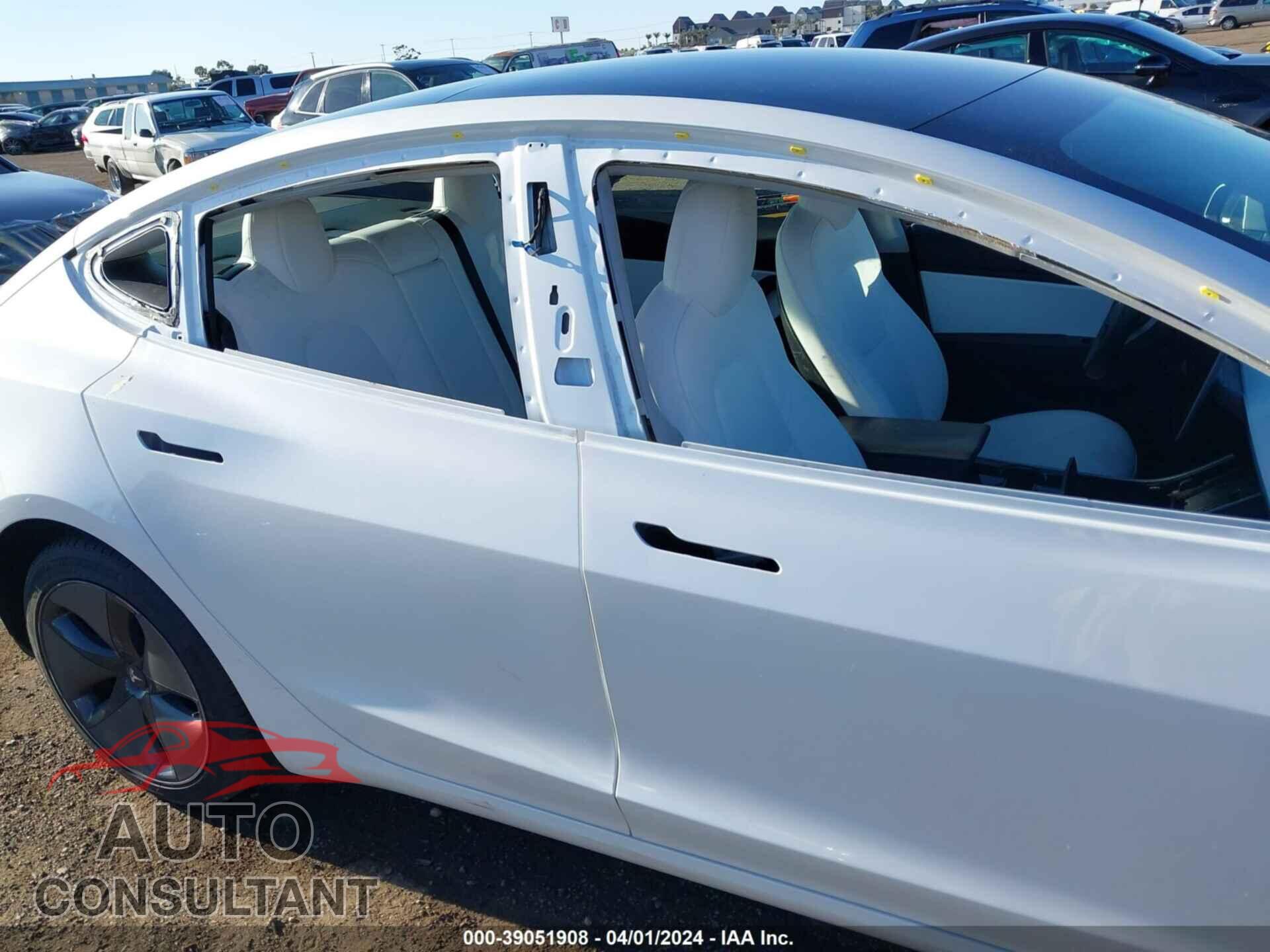 TESLA MODEL 3 2019 - 5YJ3E1EBXKF469521