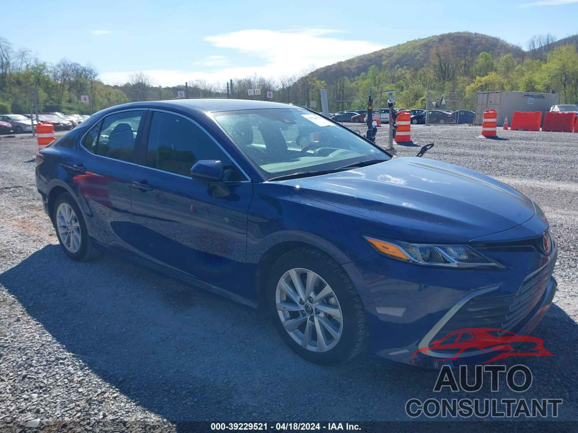 TOYOTA CAMRY 2023 - 4T1C11AK7PU110591