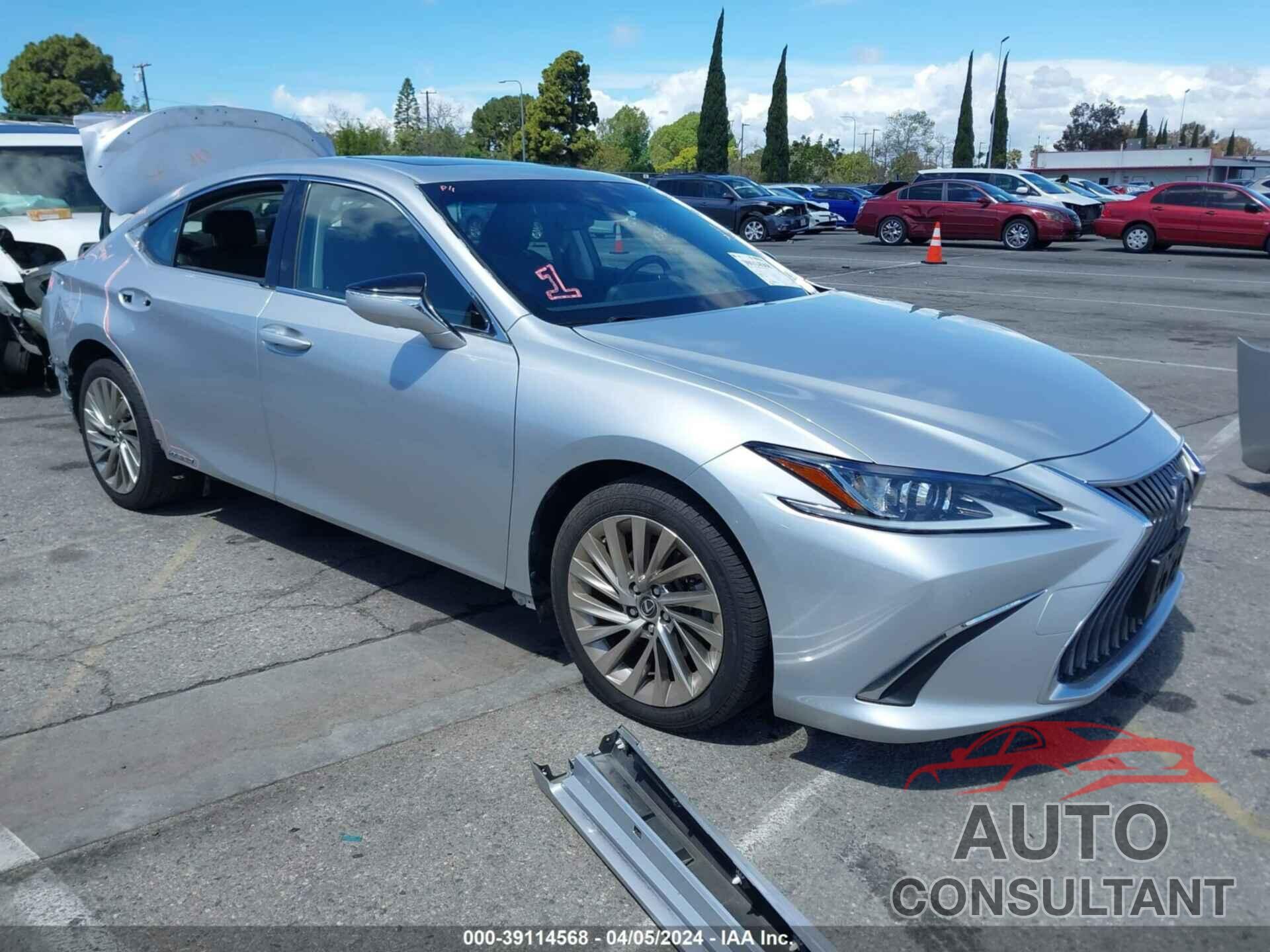 LEXUS ES 300H 2019 - JTHB21B16K2036599