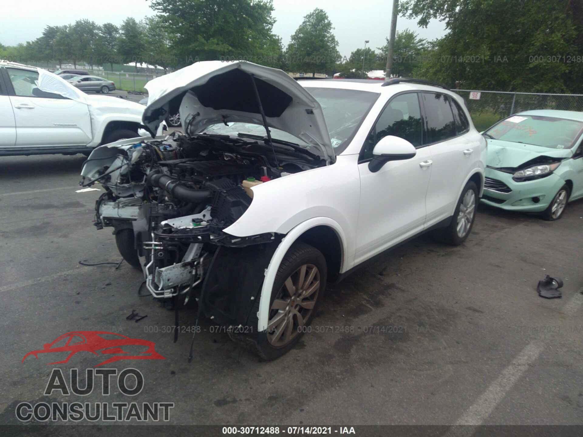 PORSCHE CAYENNE 2017 - WP1AA2A23HKA84634