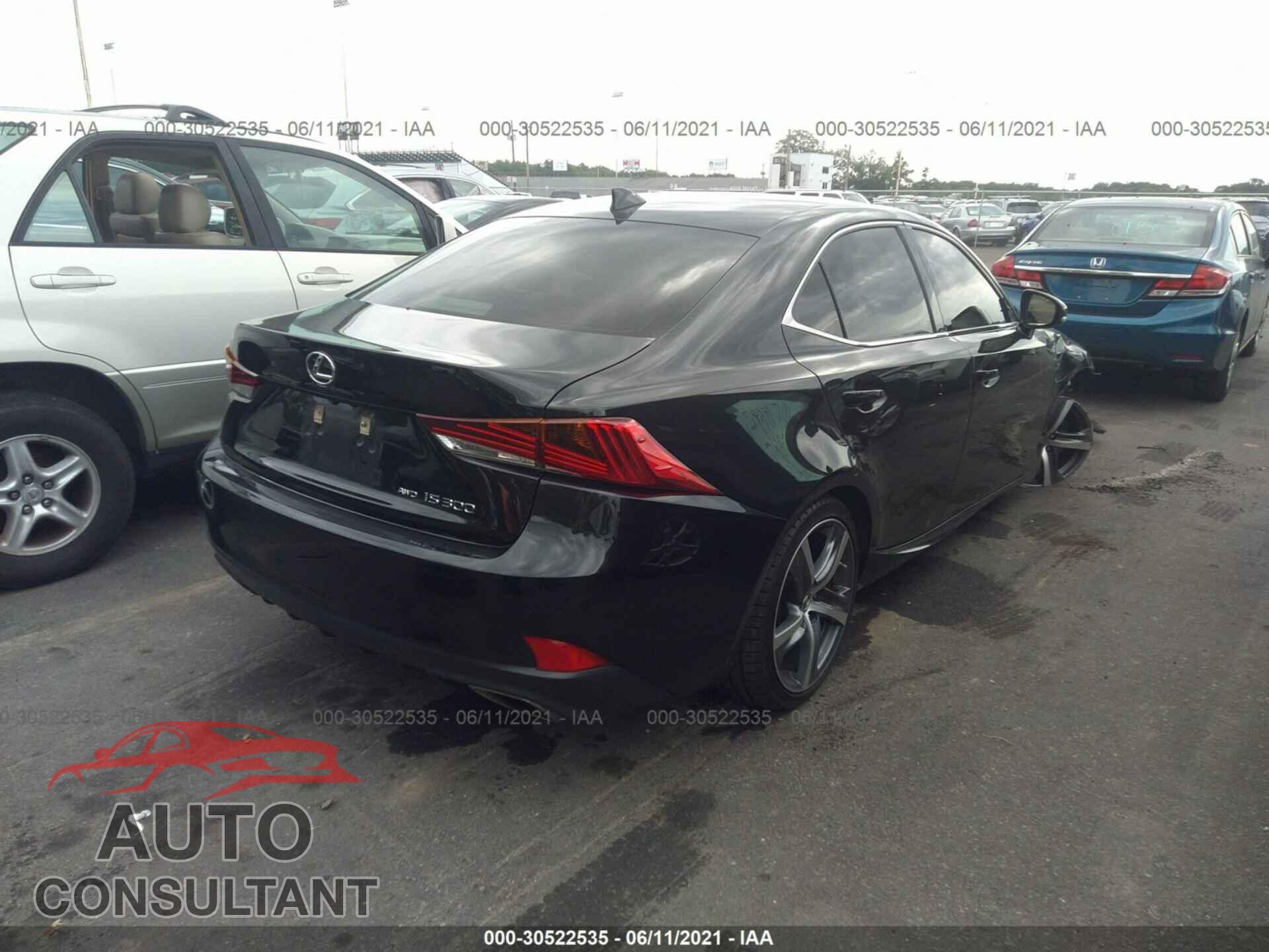 LEXUS IS 2018 - JTHC81D22J5026092