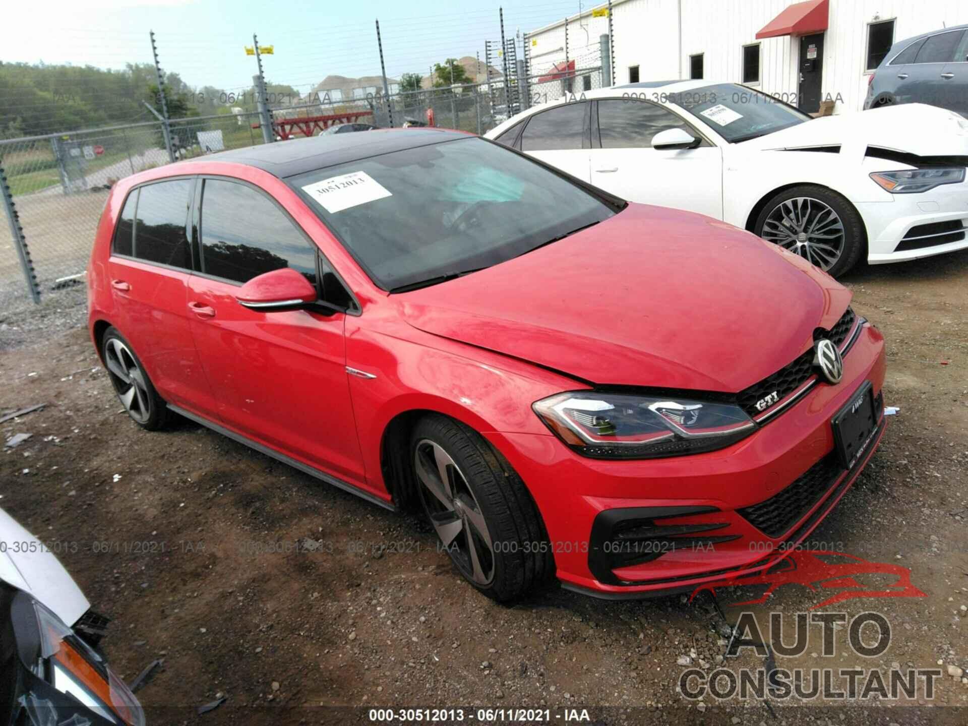 VOLKSWAGEN GOLF GTI 2018 - 3VW547AU5JM251516