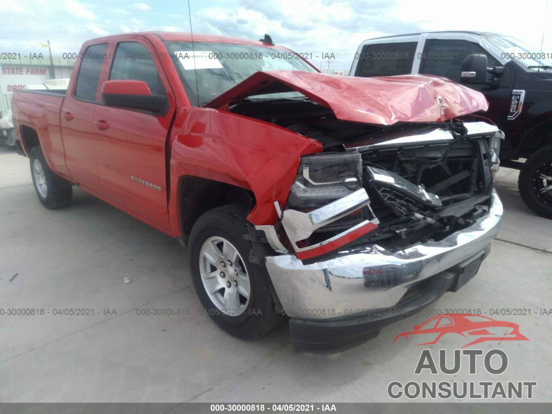 CHEVROLET SILVERADO 1500 2018 - 1GCRCREH3JZ353590