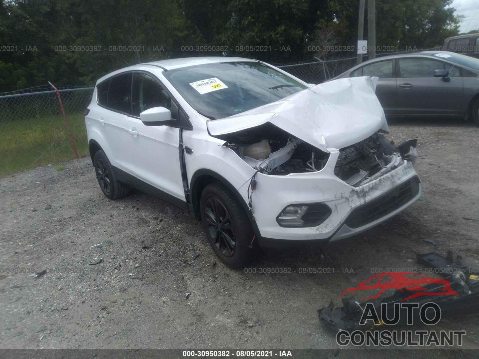 FORD ESCAPE 2017 - 1FMCU9GD8HUC66431
